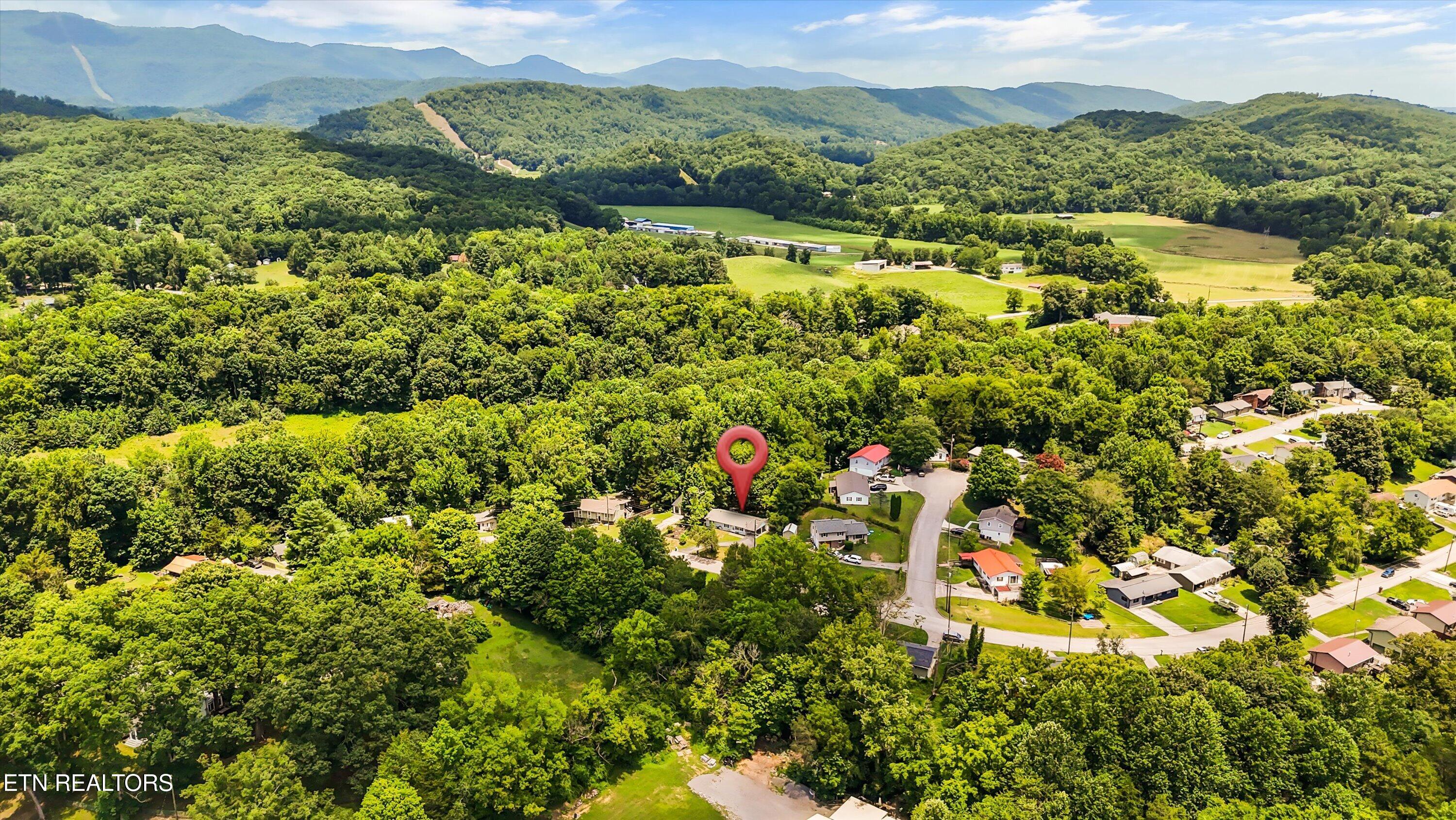 534 Sleepy Hollow Road Oliver Springs TN 37840