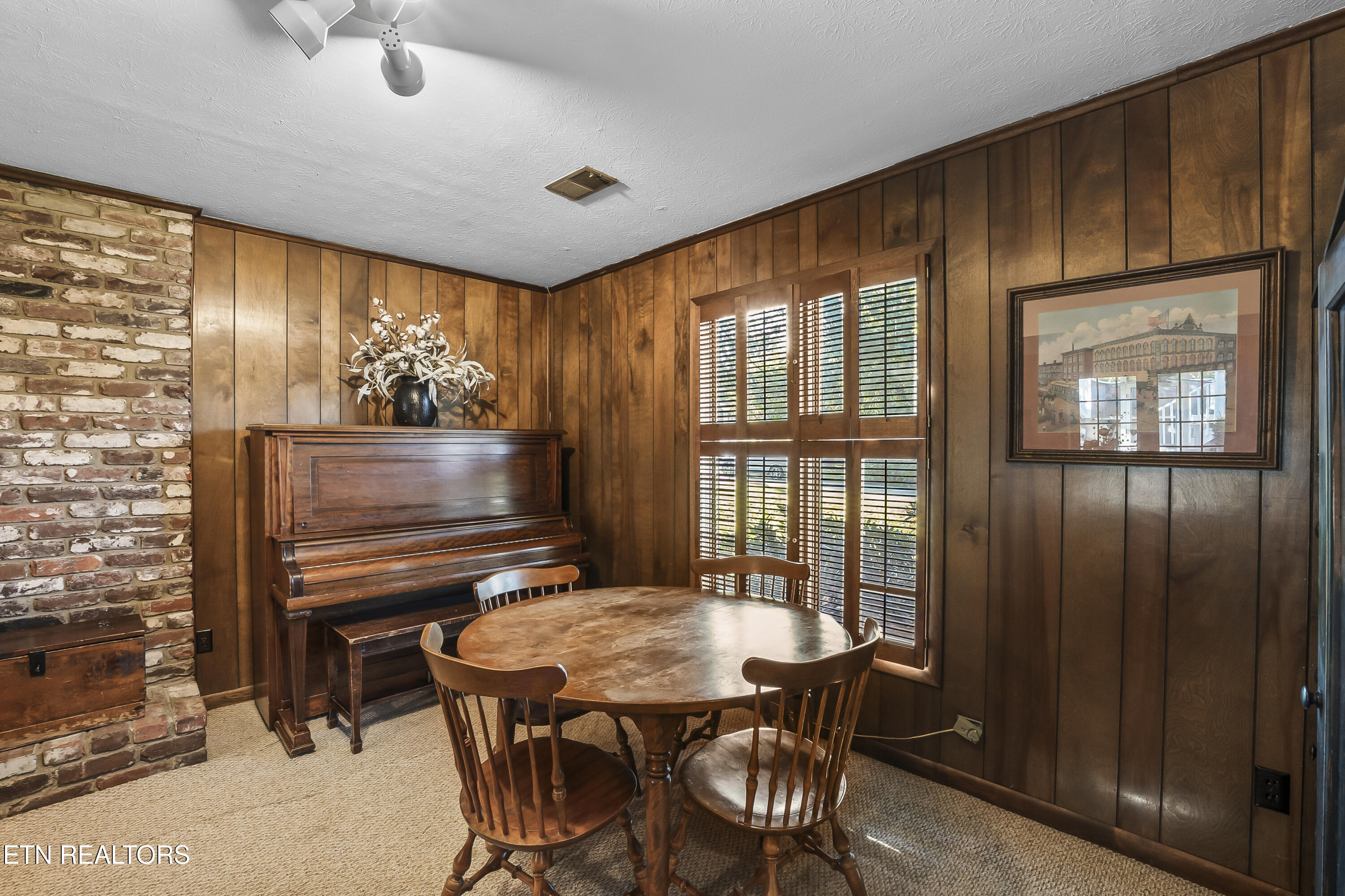 8705 Wimbledon Drive Knoxville TN 37923
