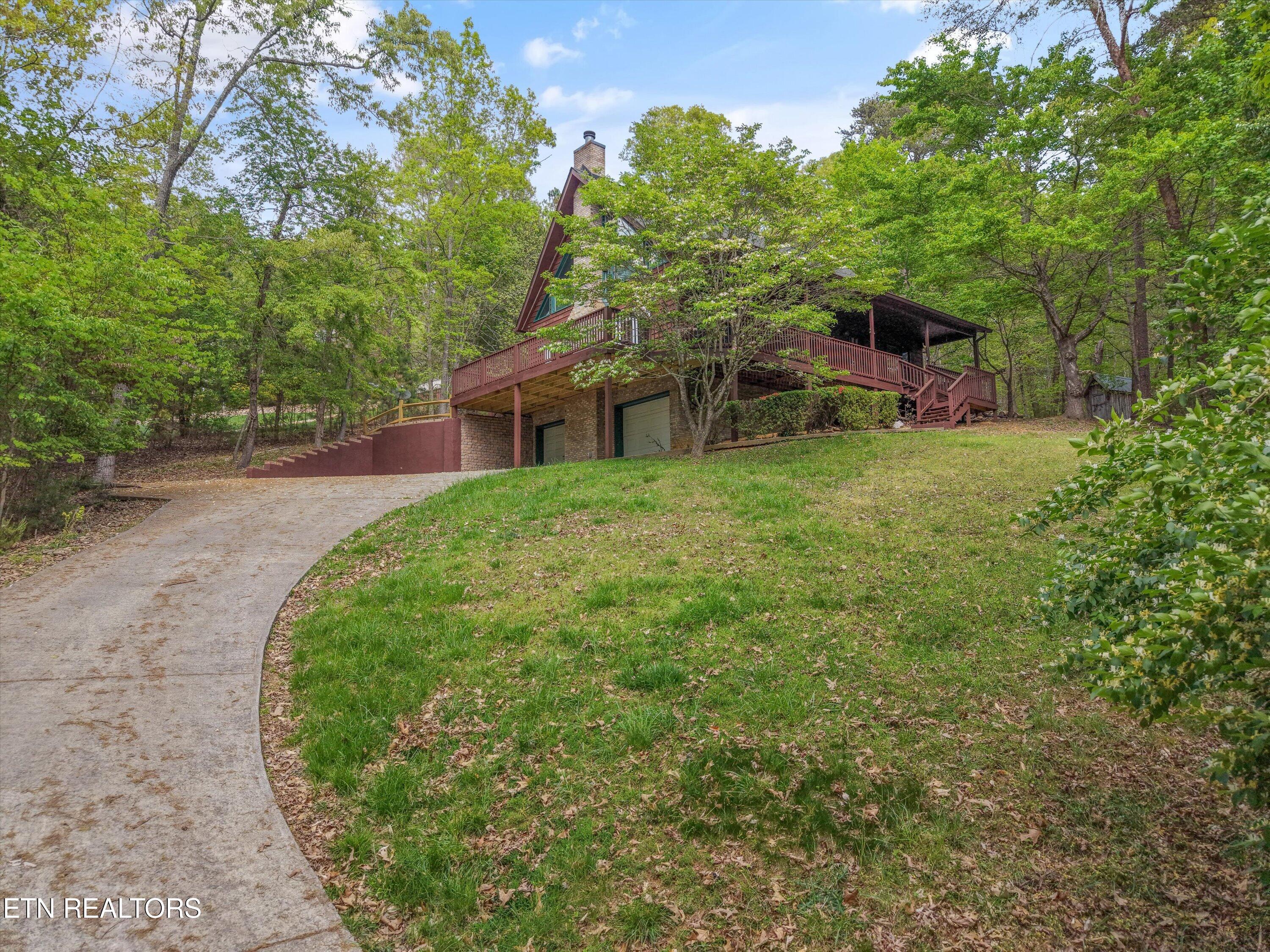 1534 Cherry Brook Drive Dandridge TN 37725
