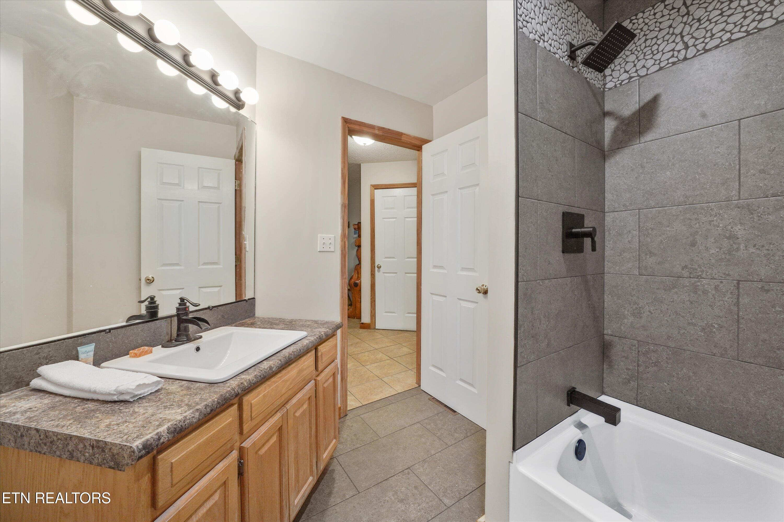 1534 Cherry Brook Drive Dandridge TN 37725
