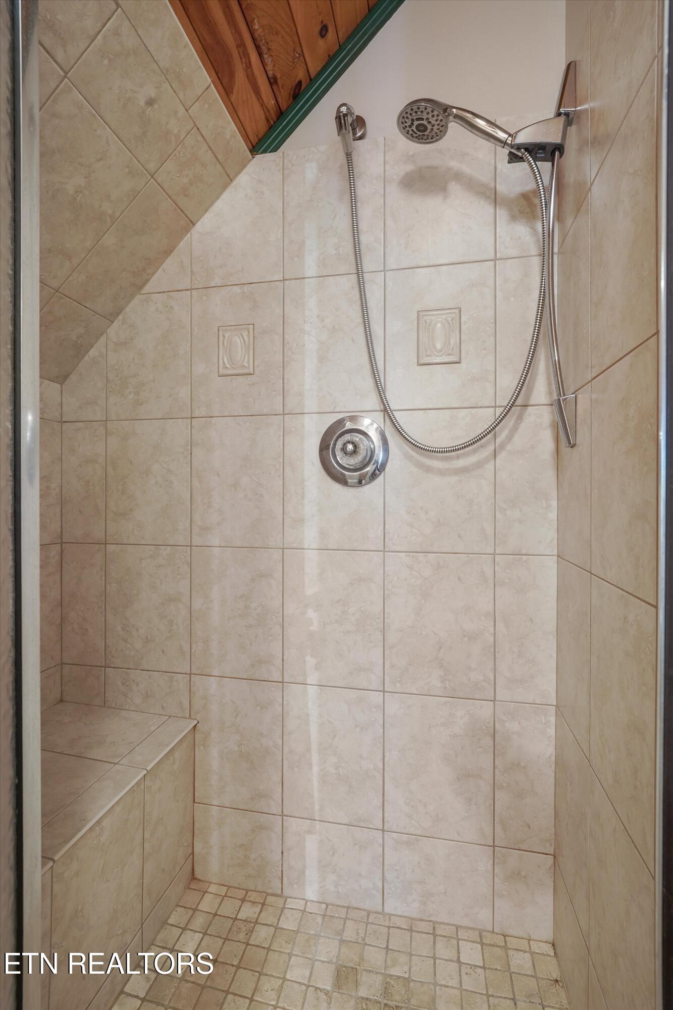 1534 Cherry Brook Drive Dandridge TN 37725