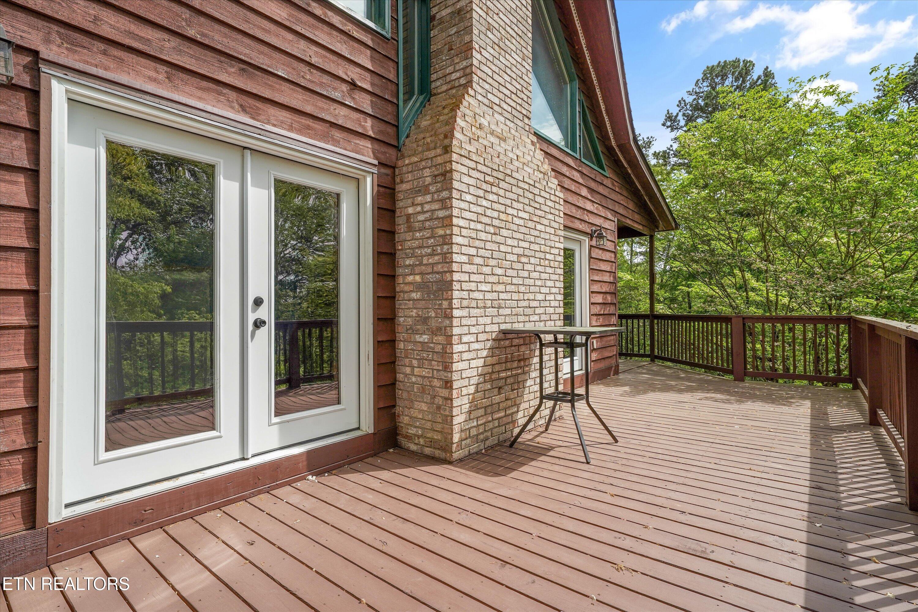 1534 Cherry Brook Drive Dandridge TN 37725