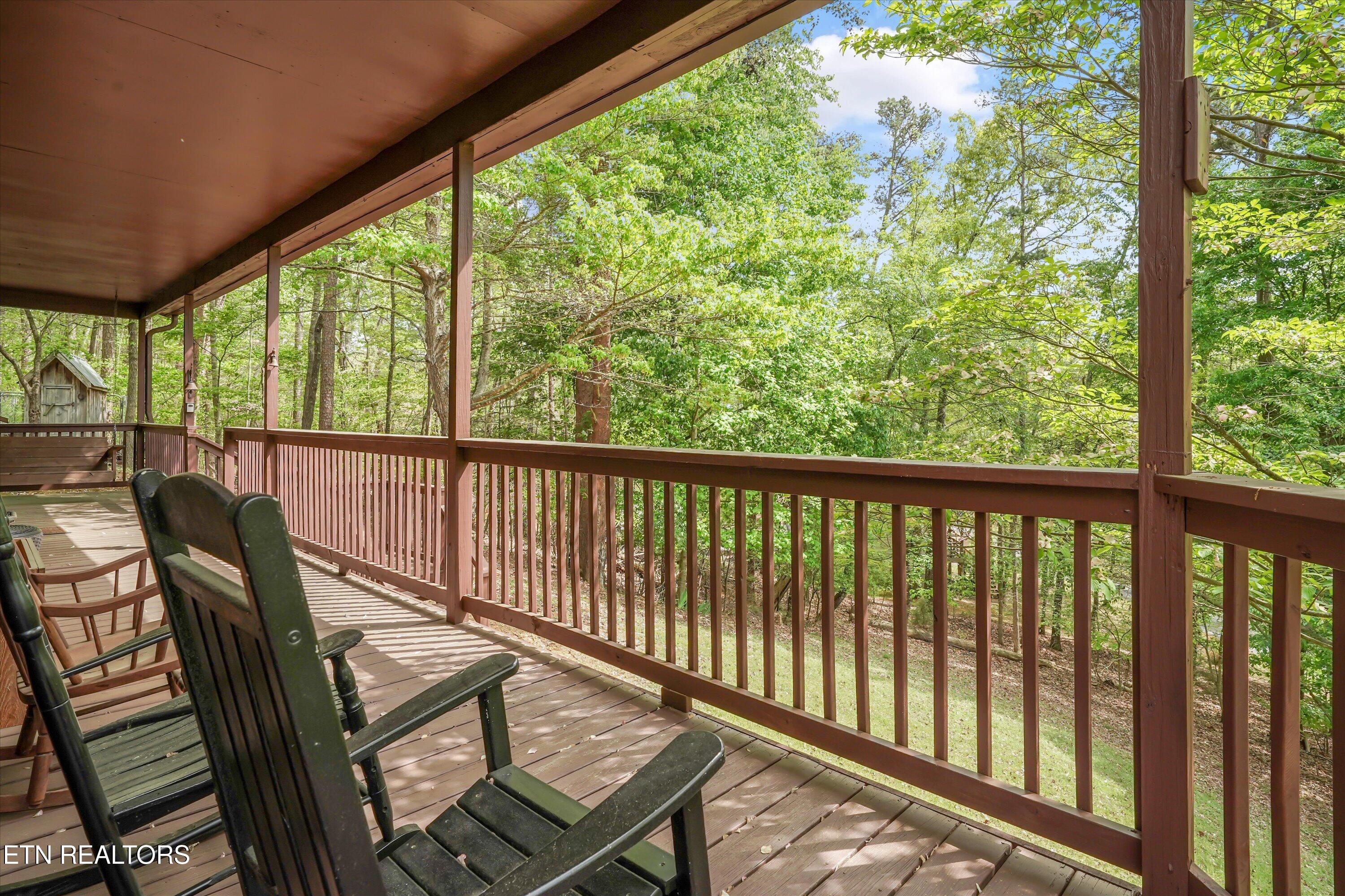 1534 Cherry Brook Drive Dandridge TN 37725