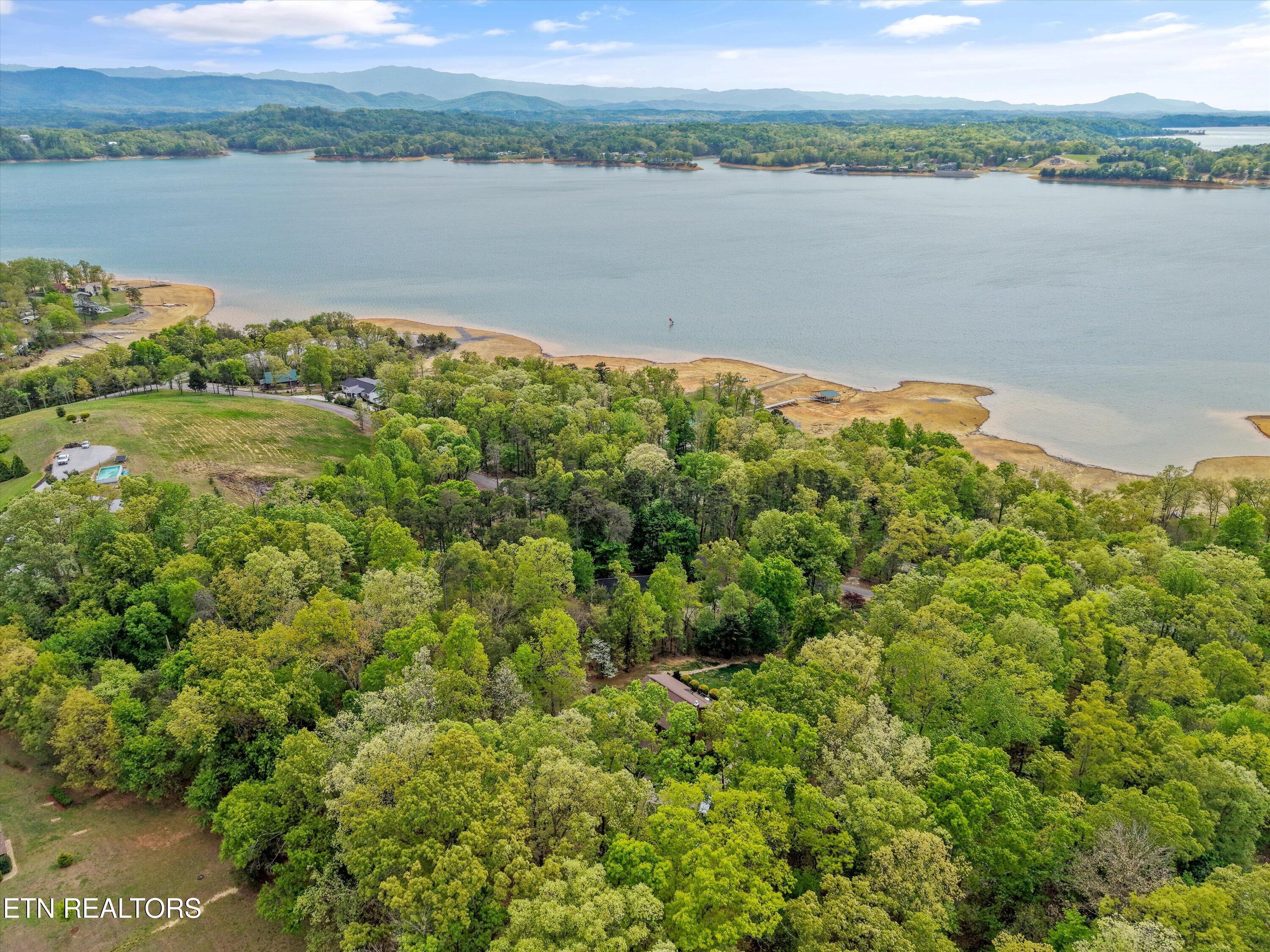 1534 Cherry Brook Drive Dandridge TN 37725