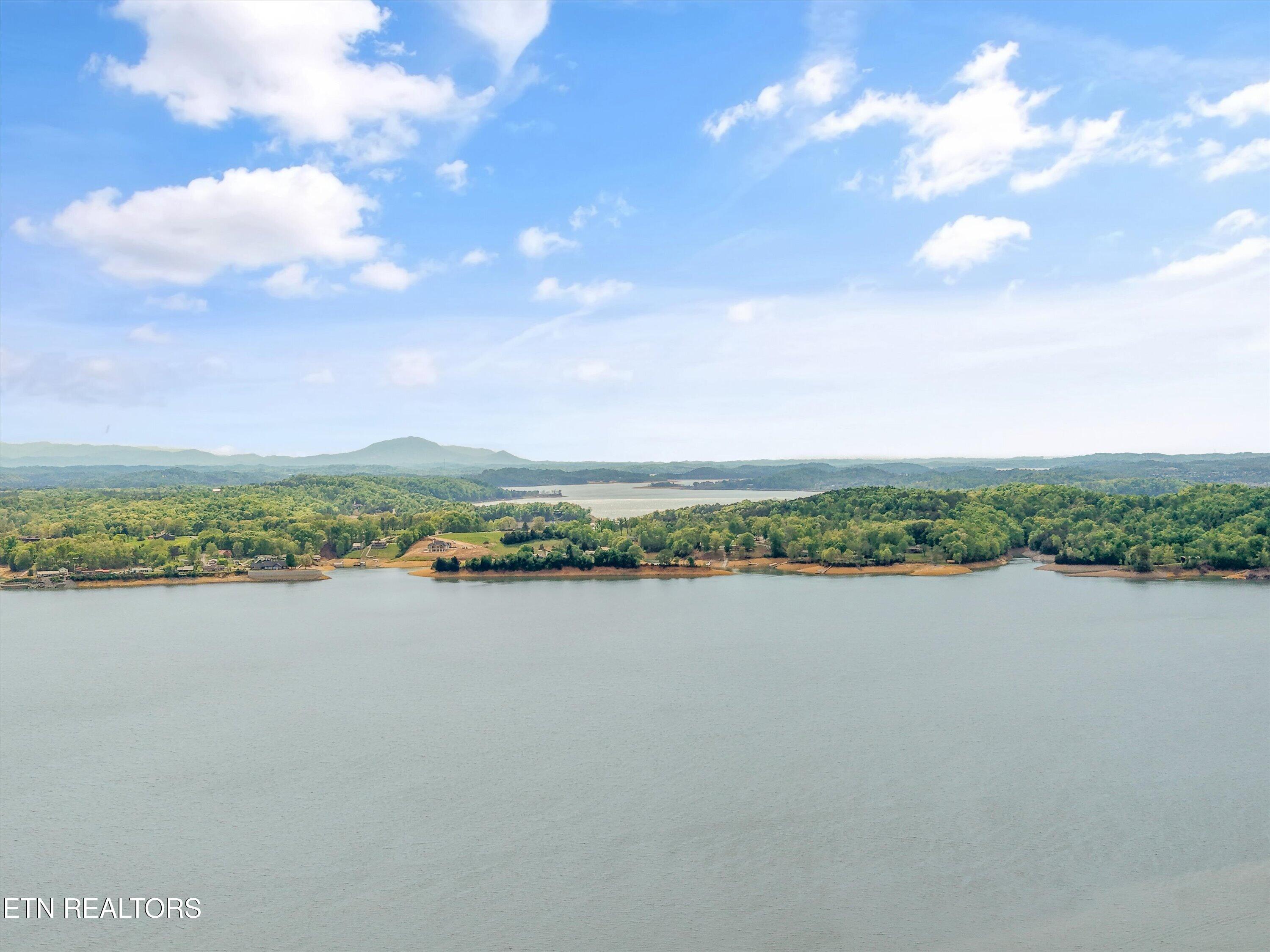 1534 Cherry Brook Drive Dandridge TN 37725