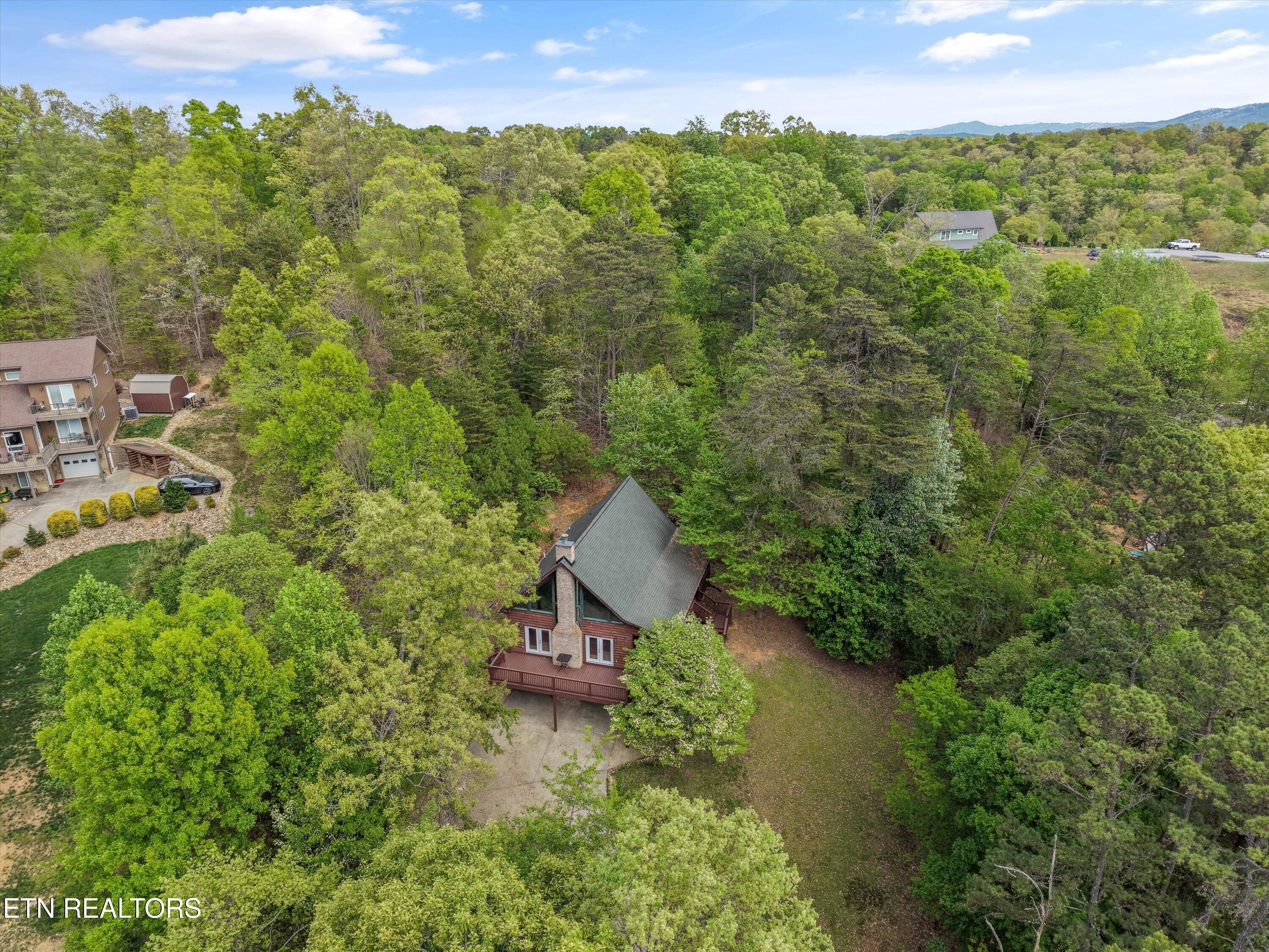 1534 Cherry Brook Drive Dandridge TN 37725