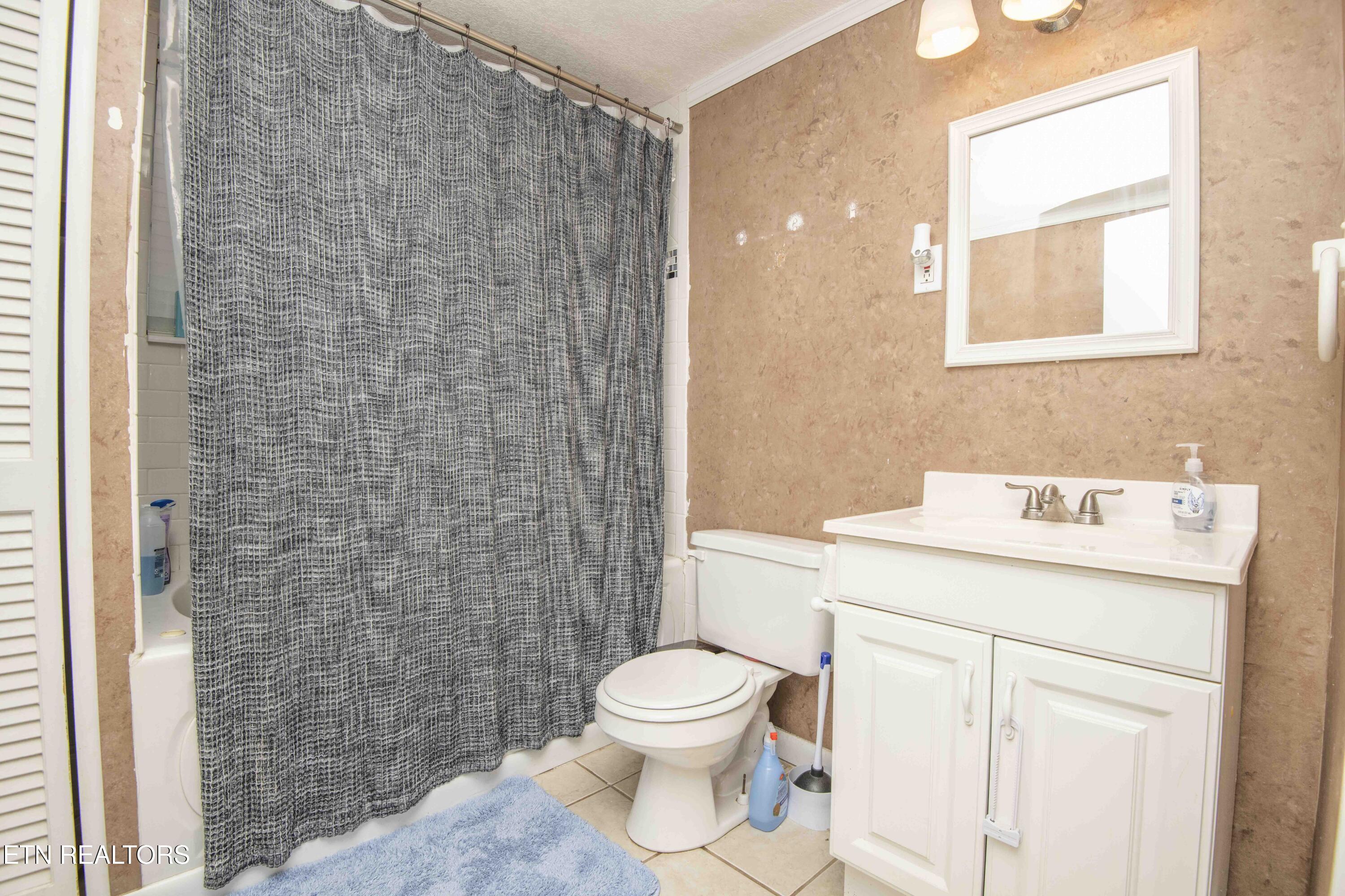 246 Old Blacksferry Lane Clinton TN 37716