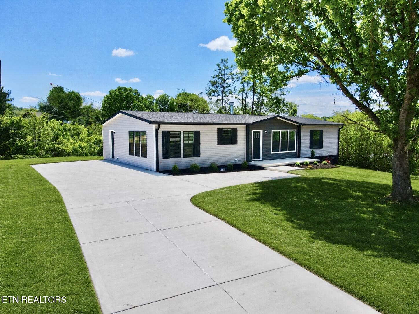 859 Straight Creek Road New Tazewell TN 37825