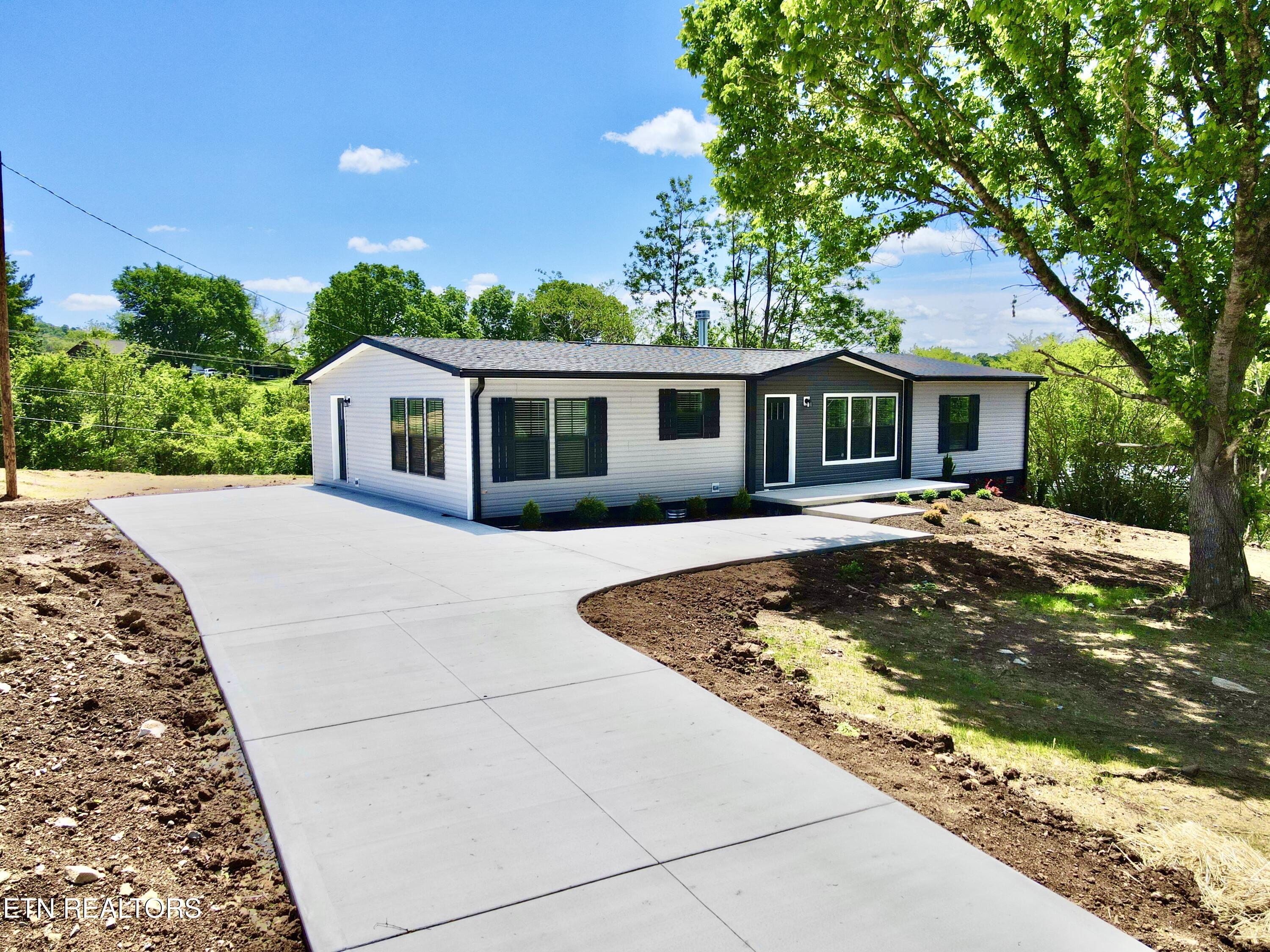 859 Straight Creek Road New Tazewell TN 37825