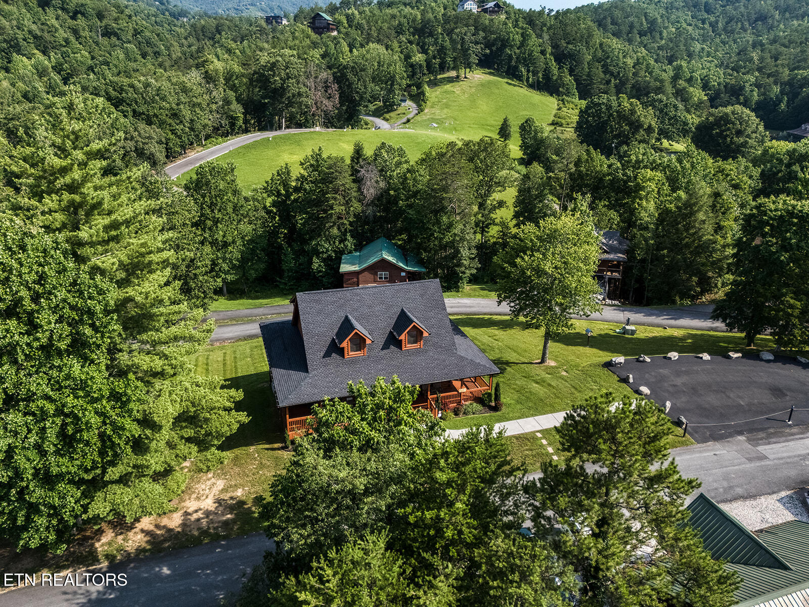2028 Piney Overlook Lane Sevierville TN 37862