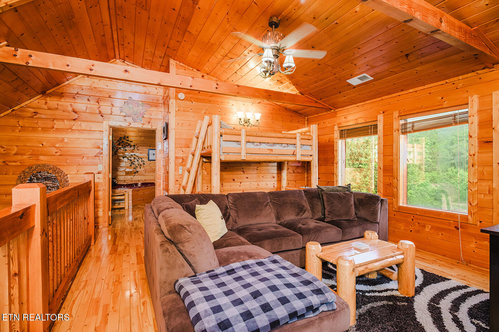 2028 Piney Overlook Lane Sevierville TN 37862