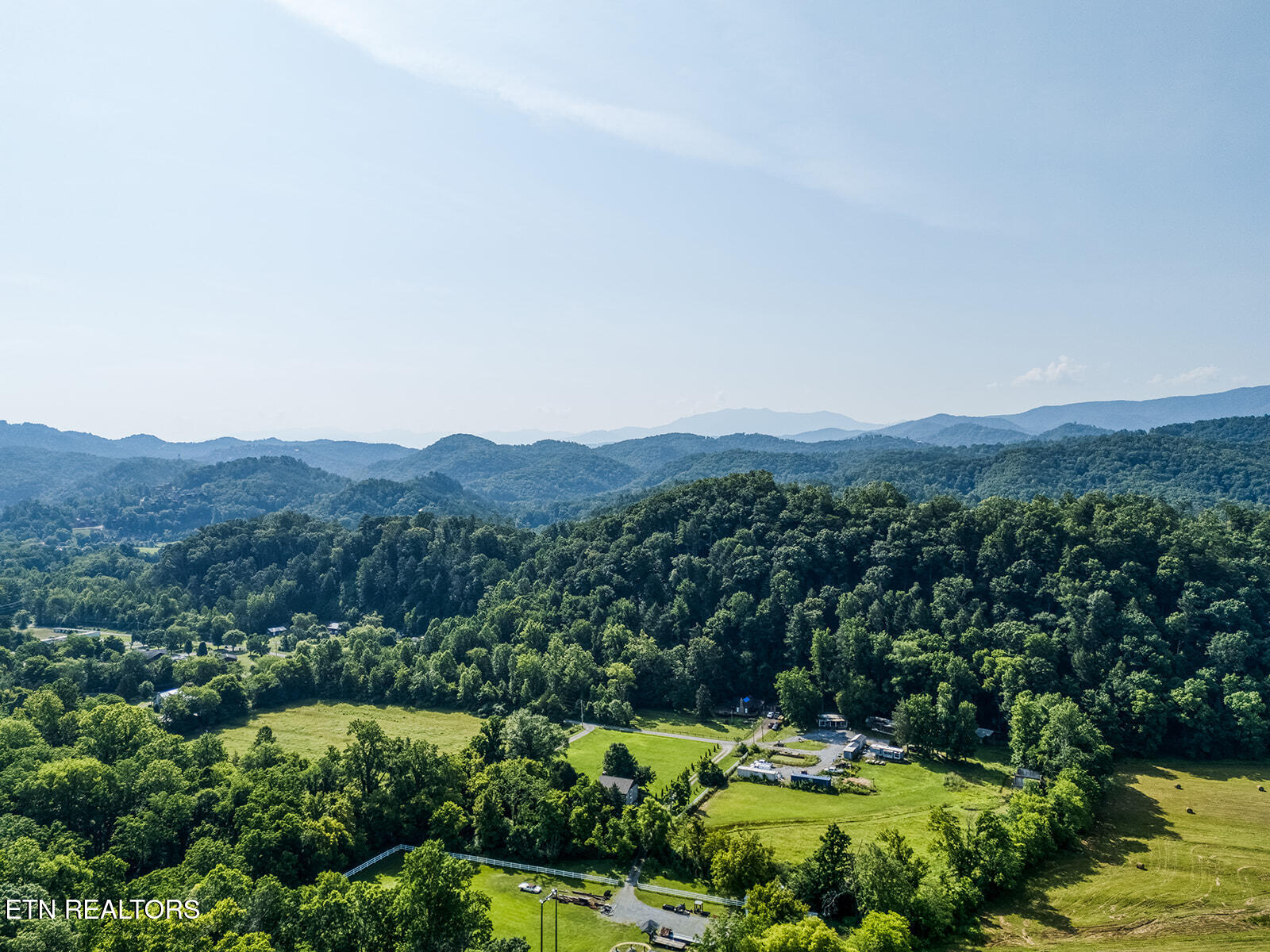 2028 Piney Overlook Lane Sevierville TN 37862