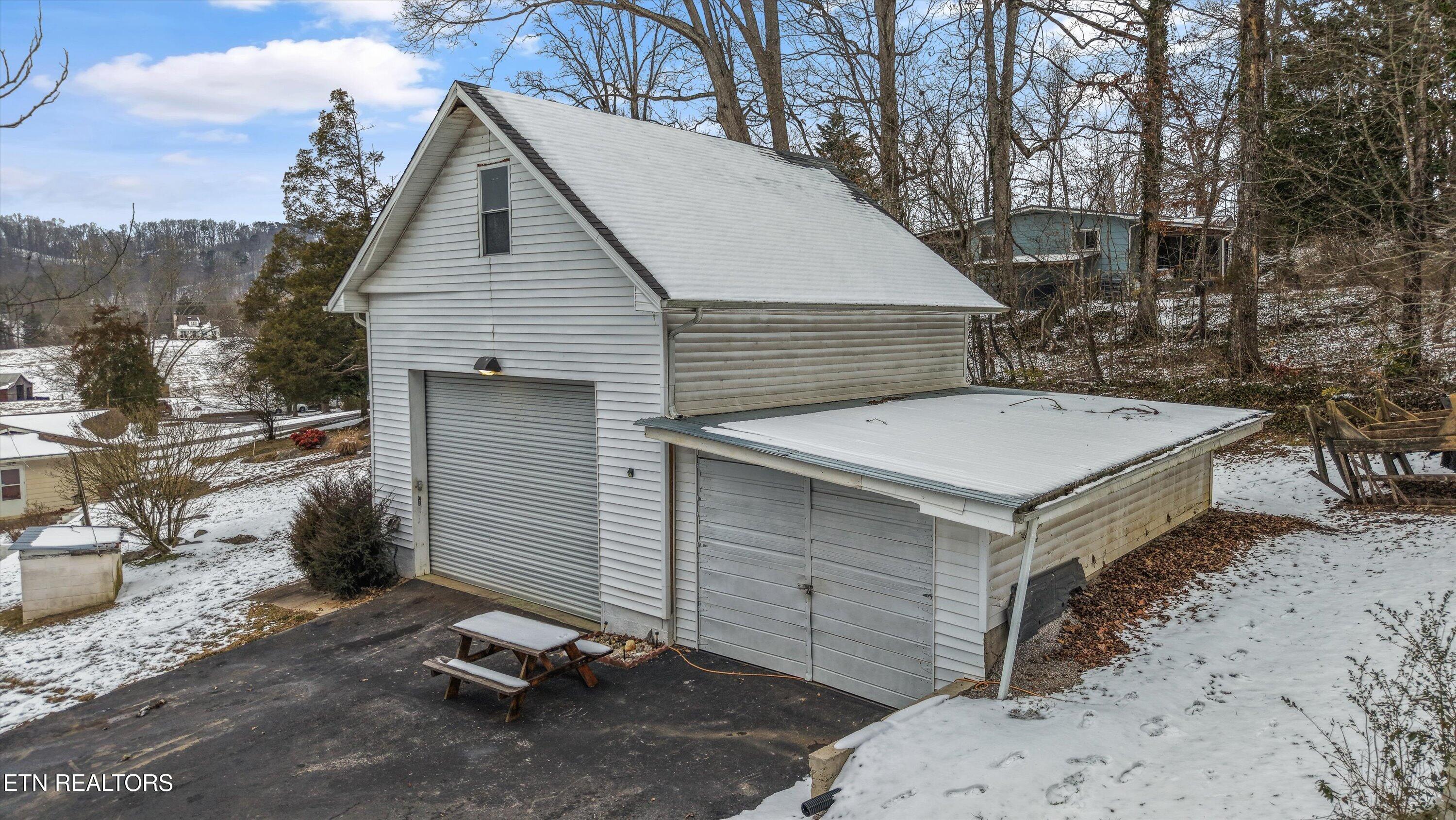 359 E Wolf Valley Road Heiskell TN 37754