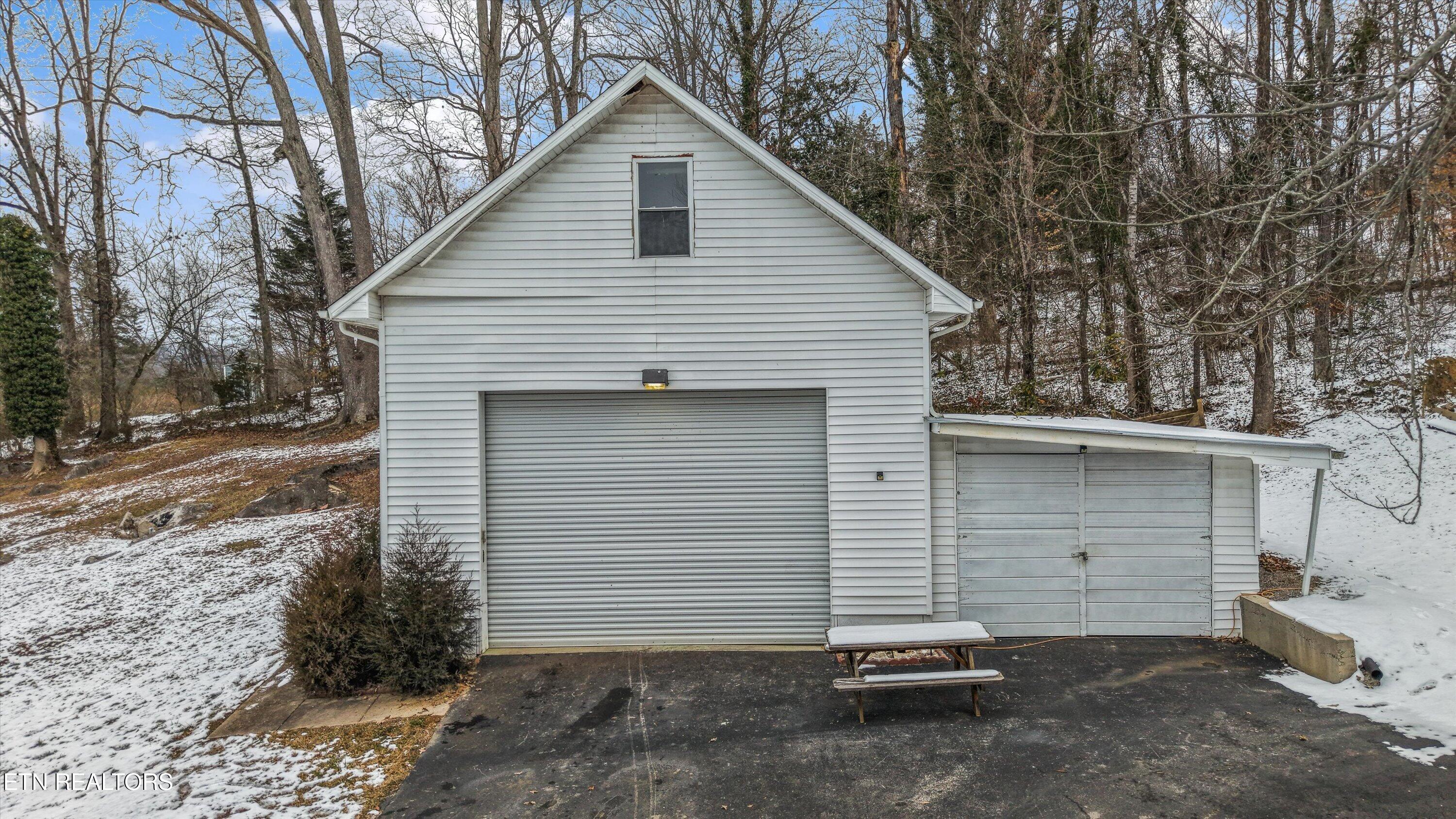 359 E Wolf Valley Road Heiskell TN 37754