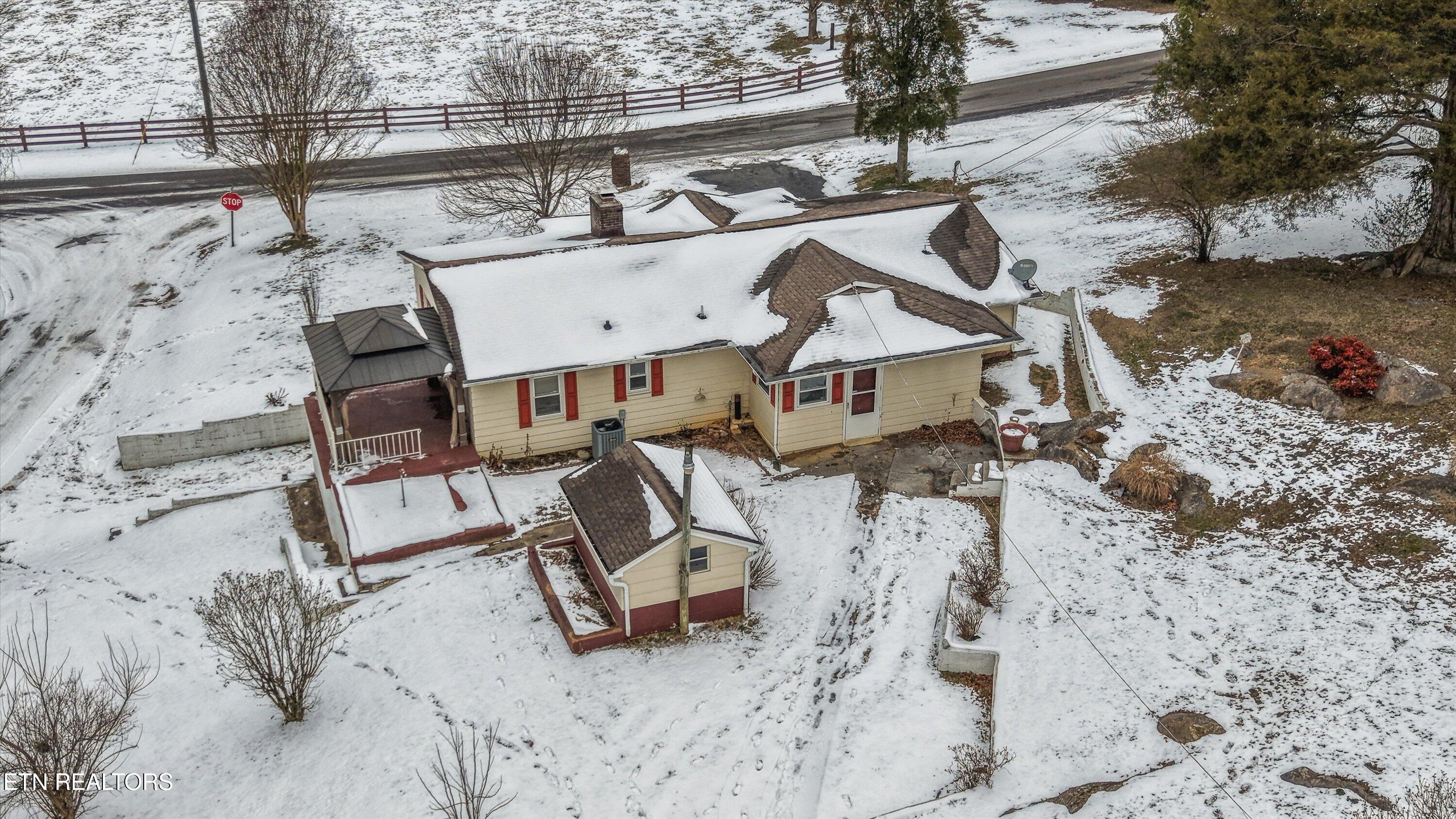 359 E Wolf Valley Road Heiskell TN 37754