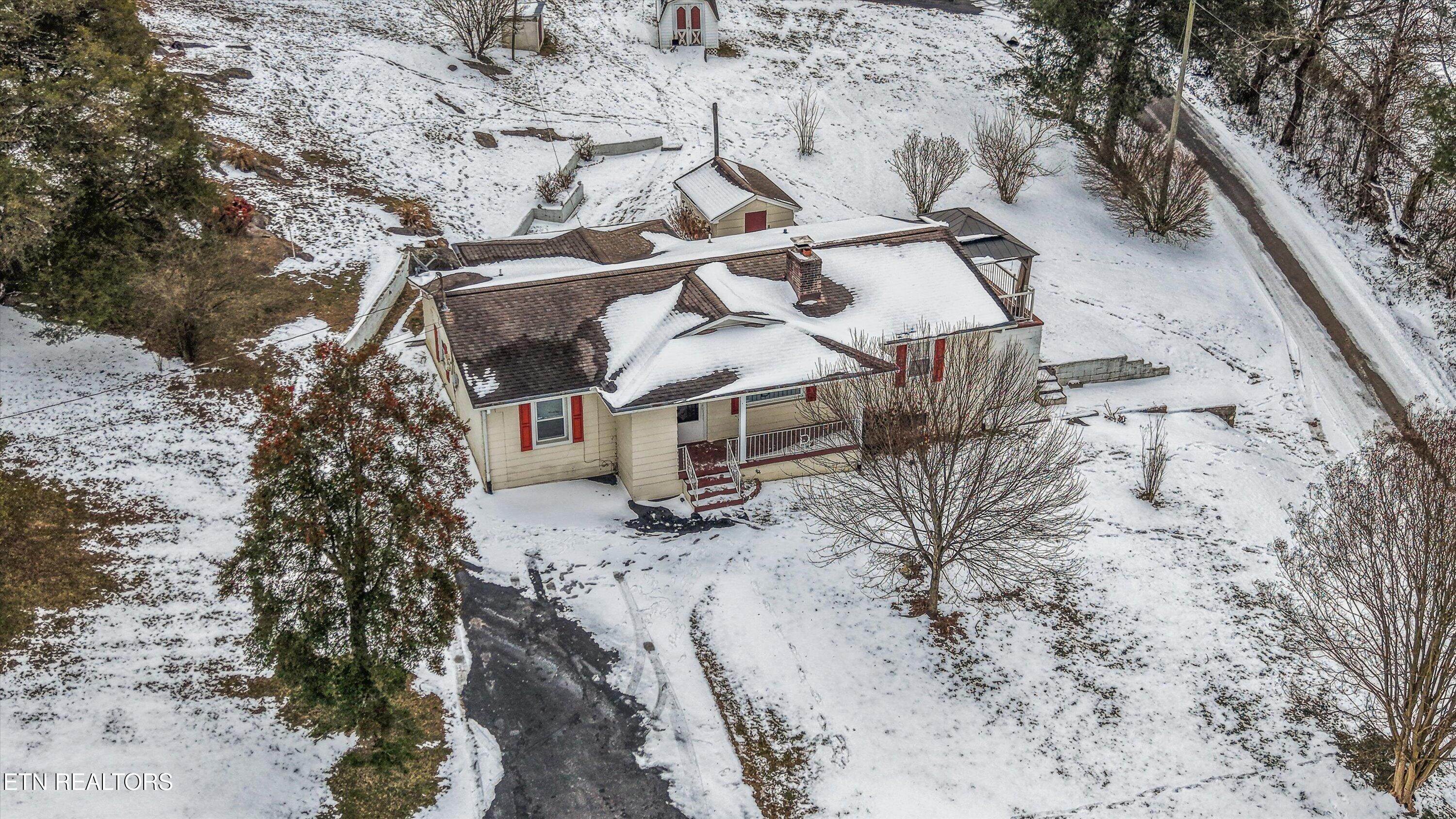 359 E Wolf Valley Road Heiskell TN 37754