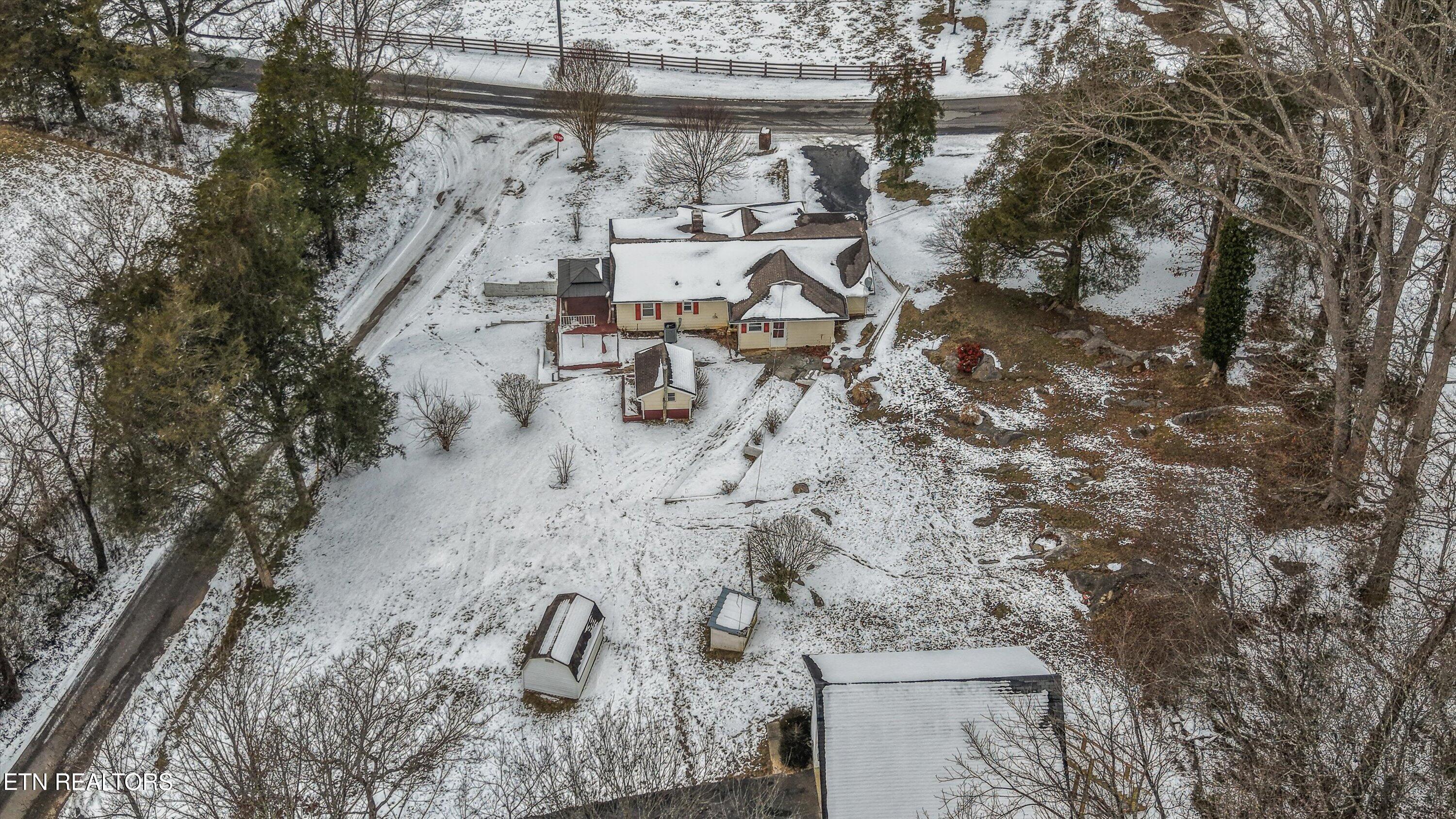 359 E Wolf Valley Road Heiskell TN 37754