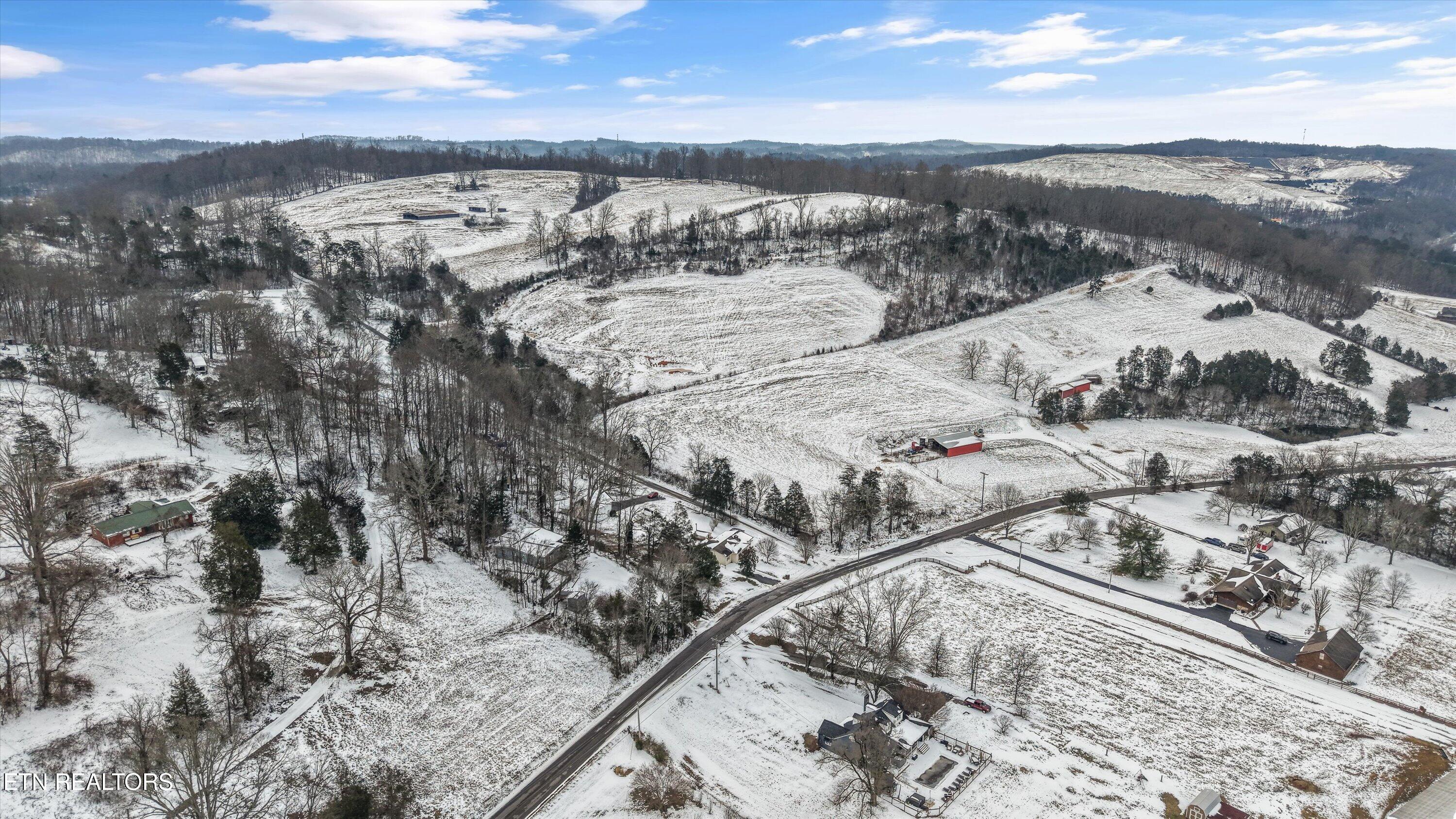 359 E Wolf Valley Road Heiskell TN 37754