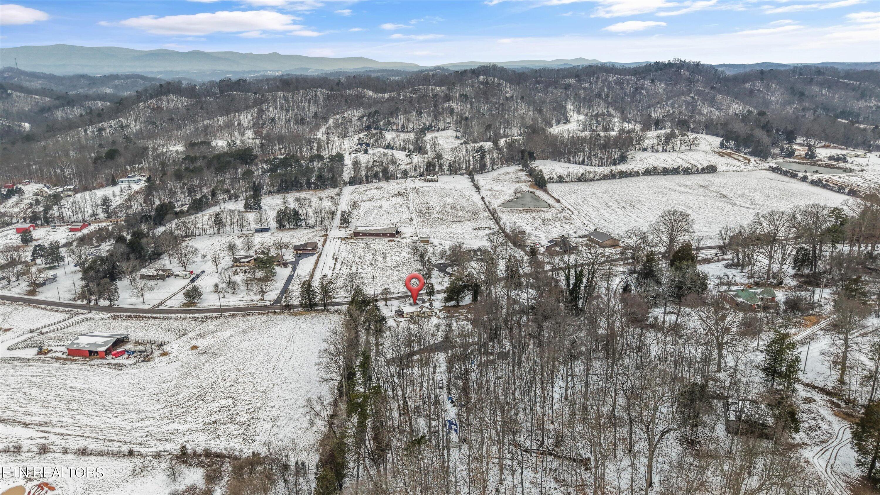 359 E Wolf Valley Road Heiskell TN 37754