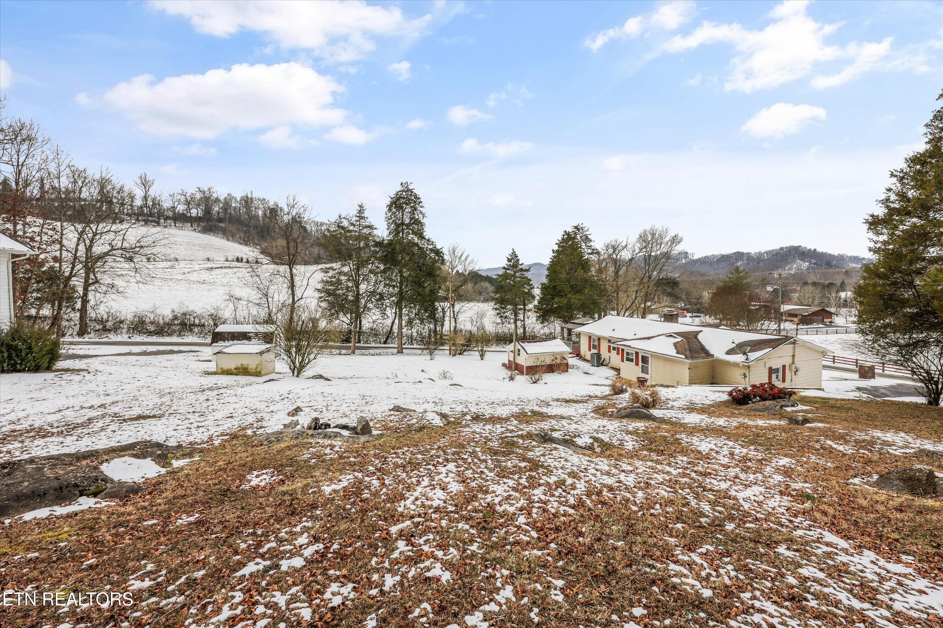 359 E Wolf Valley Road Heiskell TN 37754