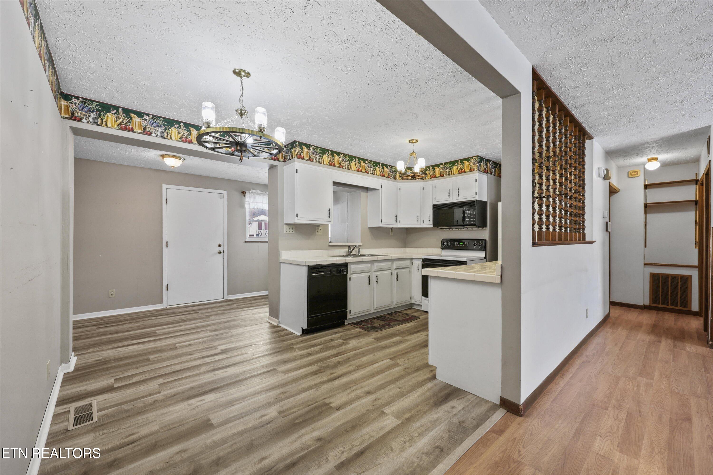 359 E Wolf Valley Road Heiskell TN 37754