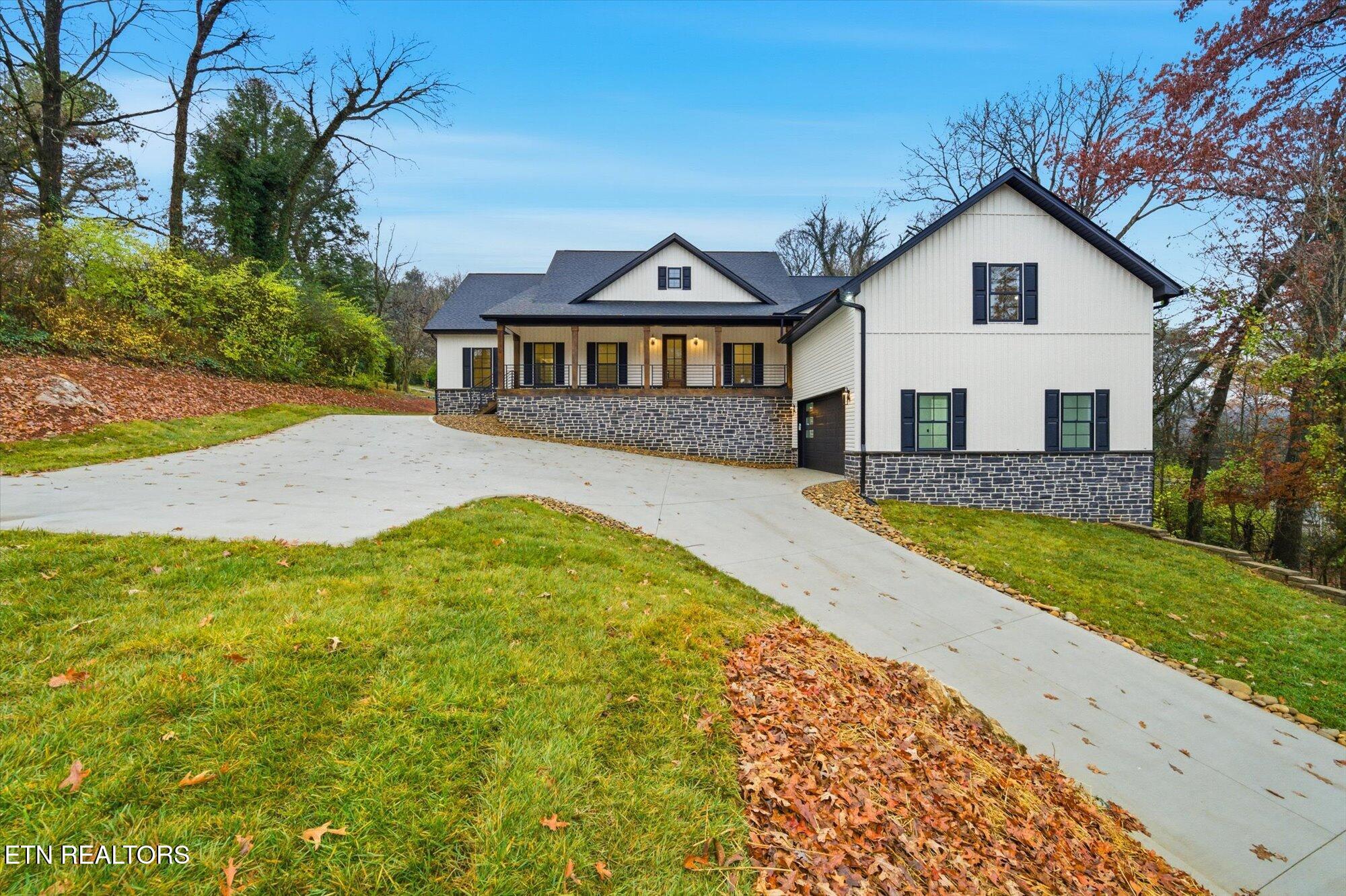 909 S Chilhowee Drive Knoxville TN 37914