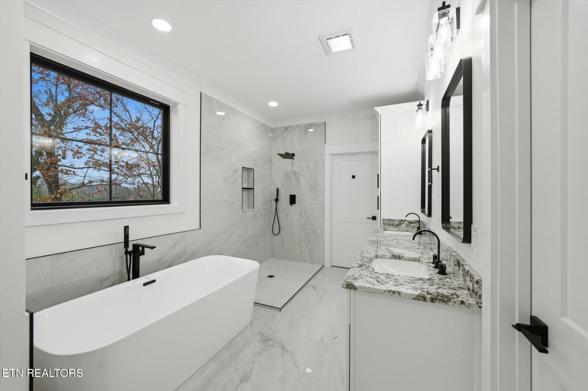 909 S Chilhowee Drive Knoxville TN 37914