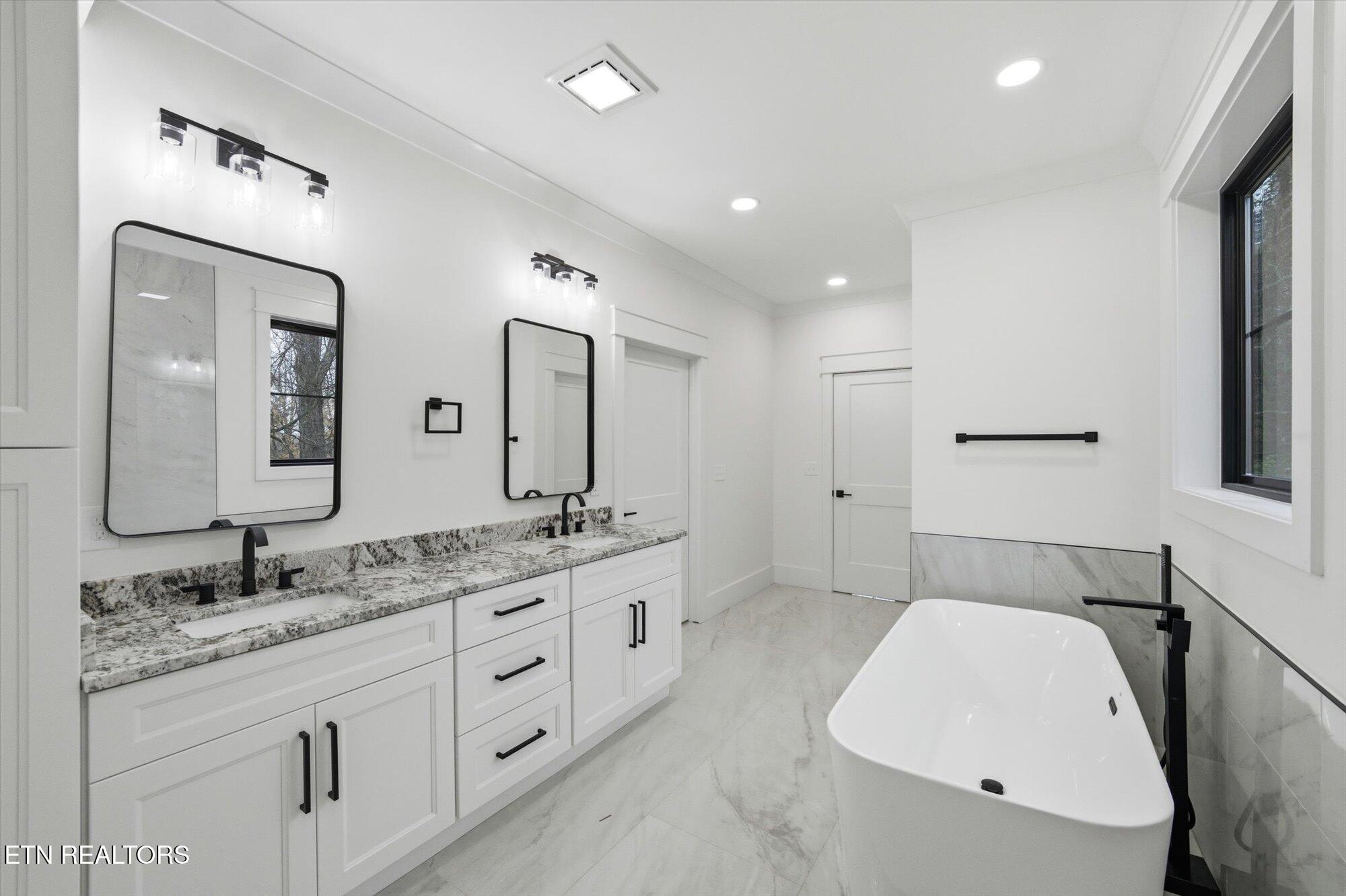 909 S Chilhowee Drive Knoxville TN 37914