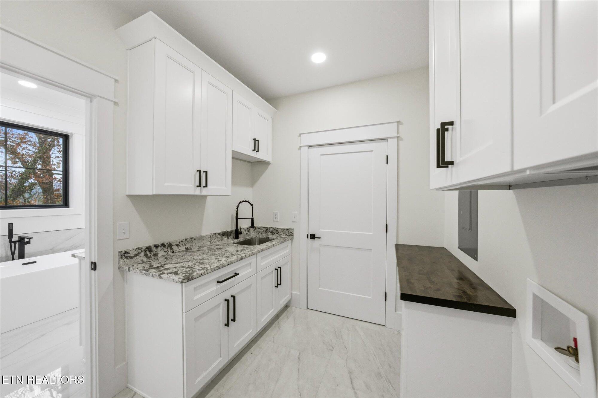 909 S Chilhowee Drive Knoxville TN 37914