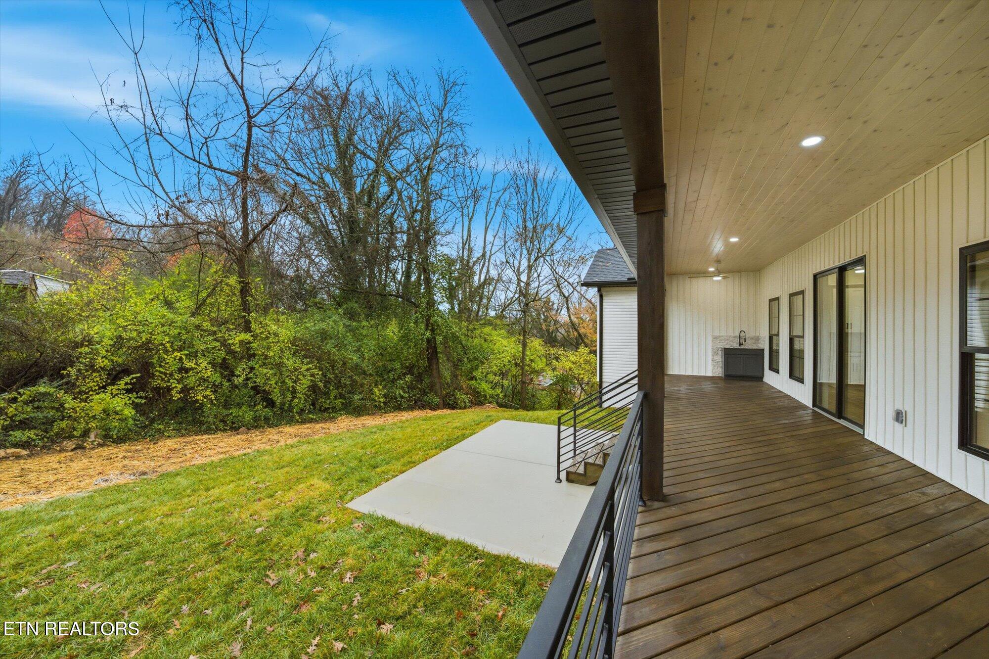 909 S Chilhowee Drive Knoxville TN 37914