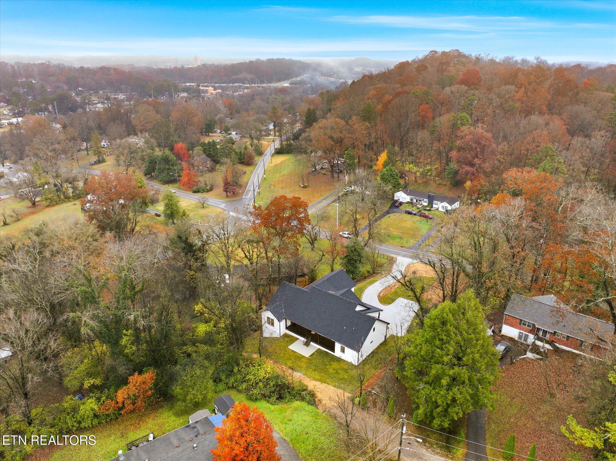 909 S Chilhowee Drive Knoxville TN 37914