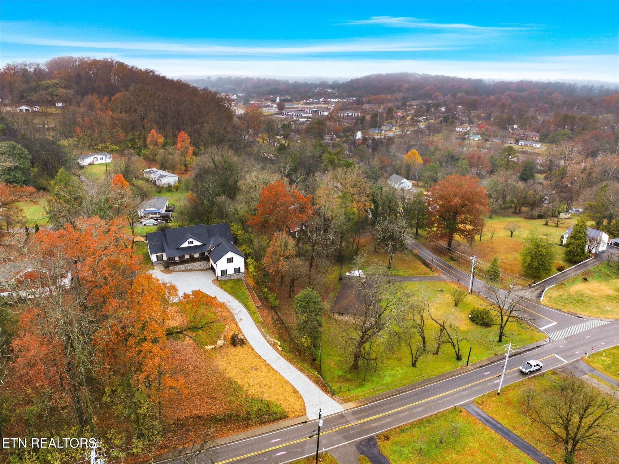 909 S Chilhowee Drive Knoxville TN 37914