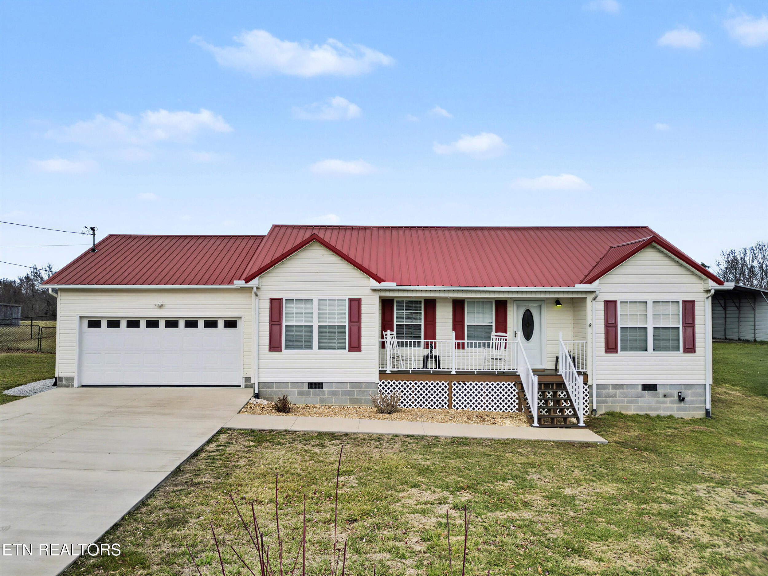 2833 Pinecrest Road Jacksboro TN 37757