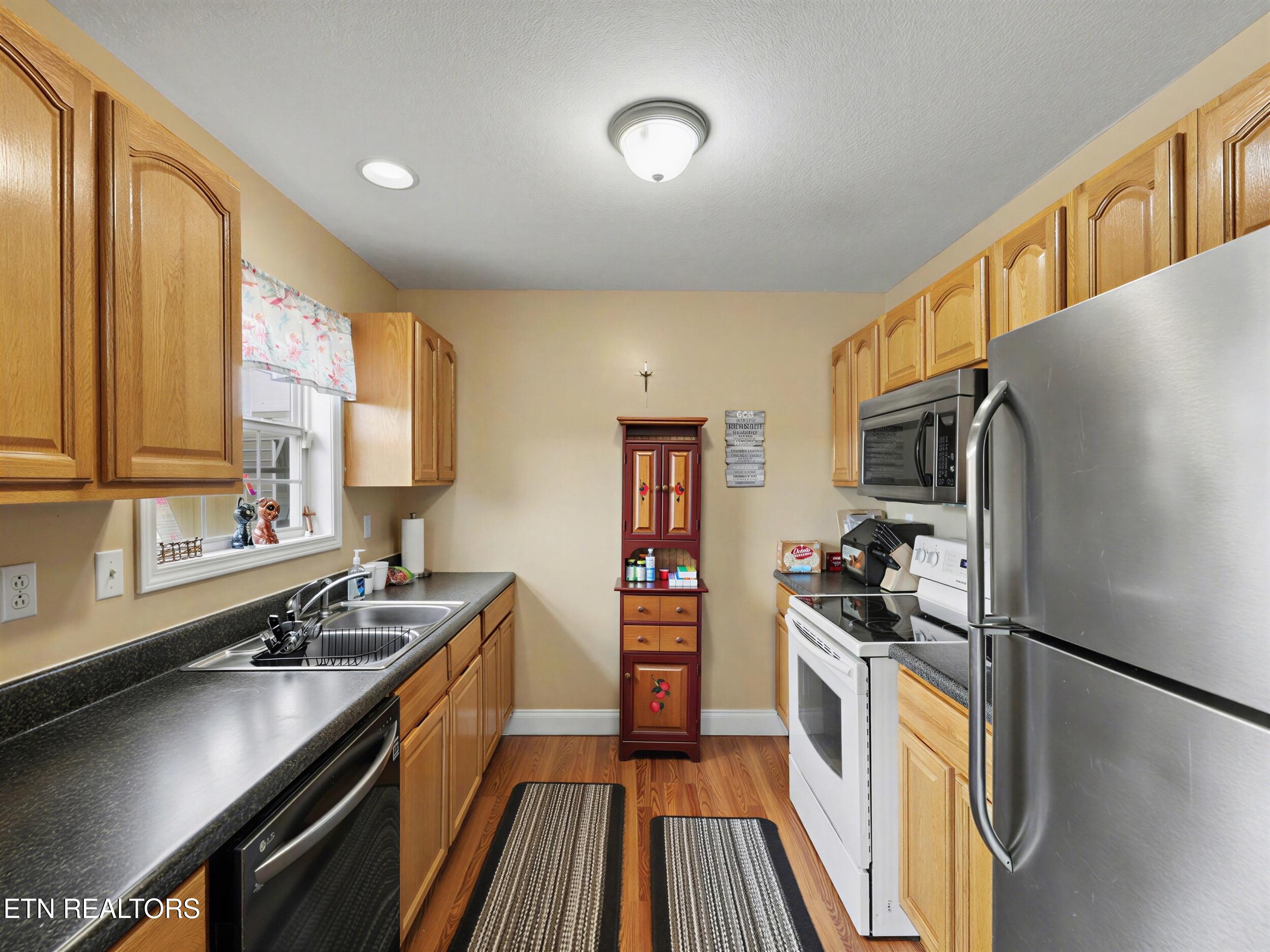 2833 Pinecrest Road Jacksboro TN 37757