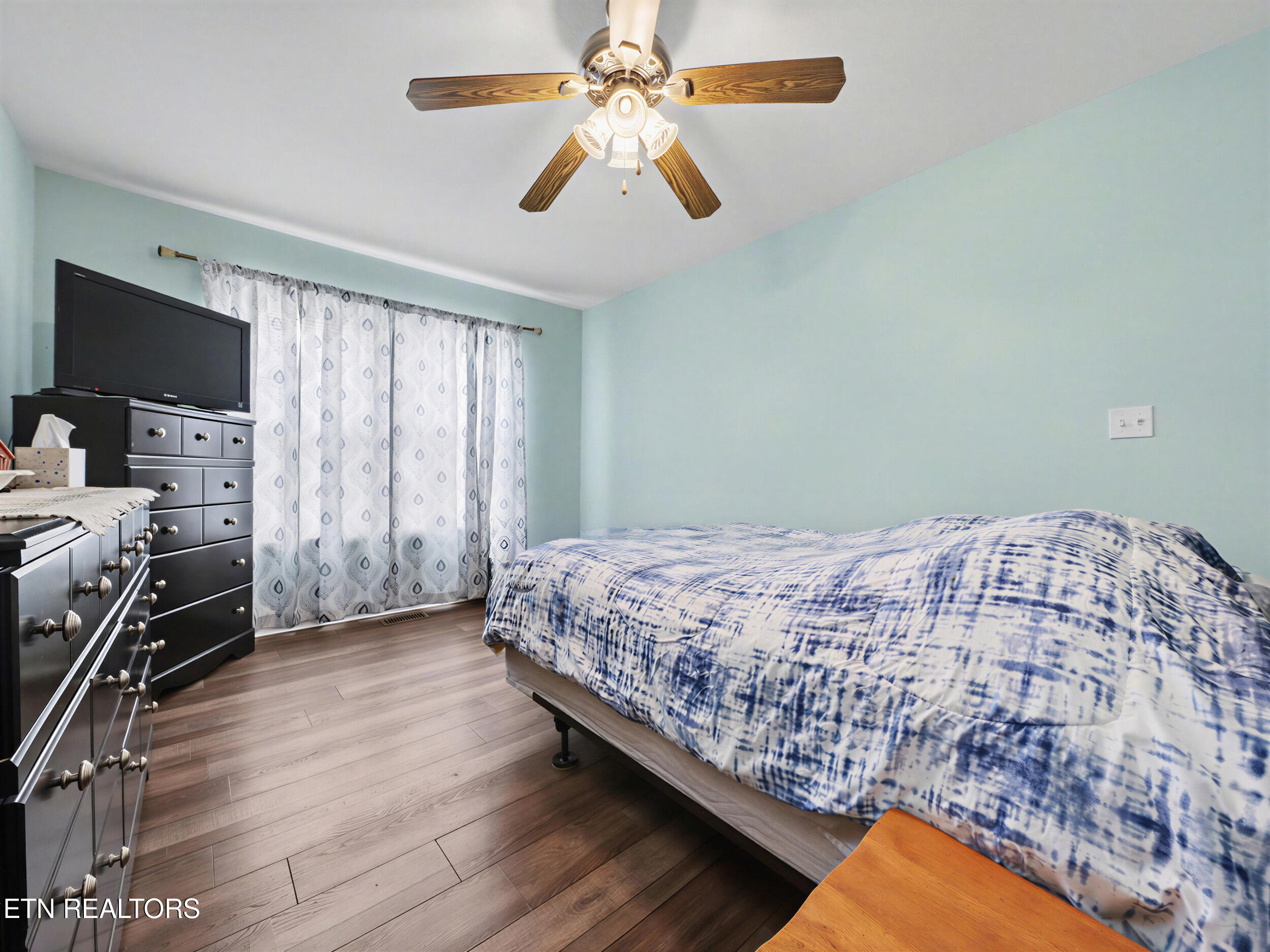 2833 Pinecrest Road Jacksboro TN 37757