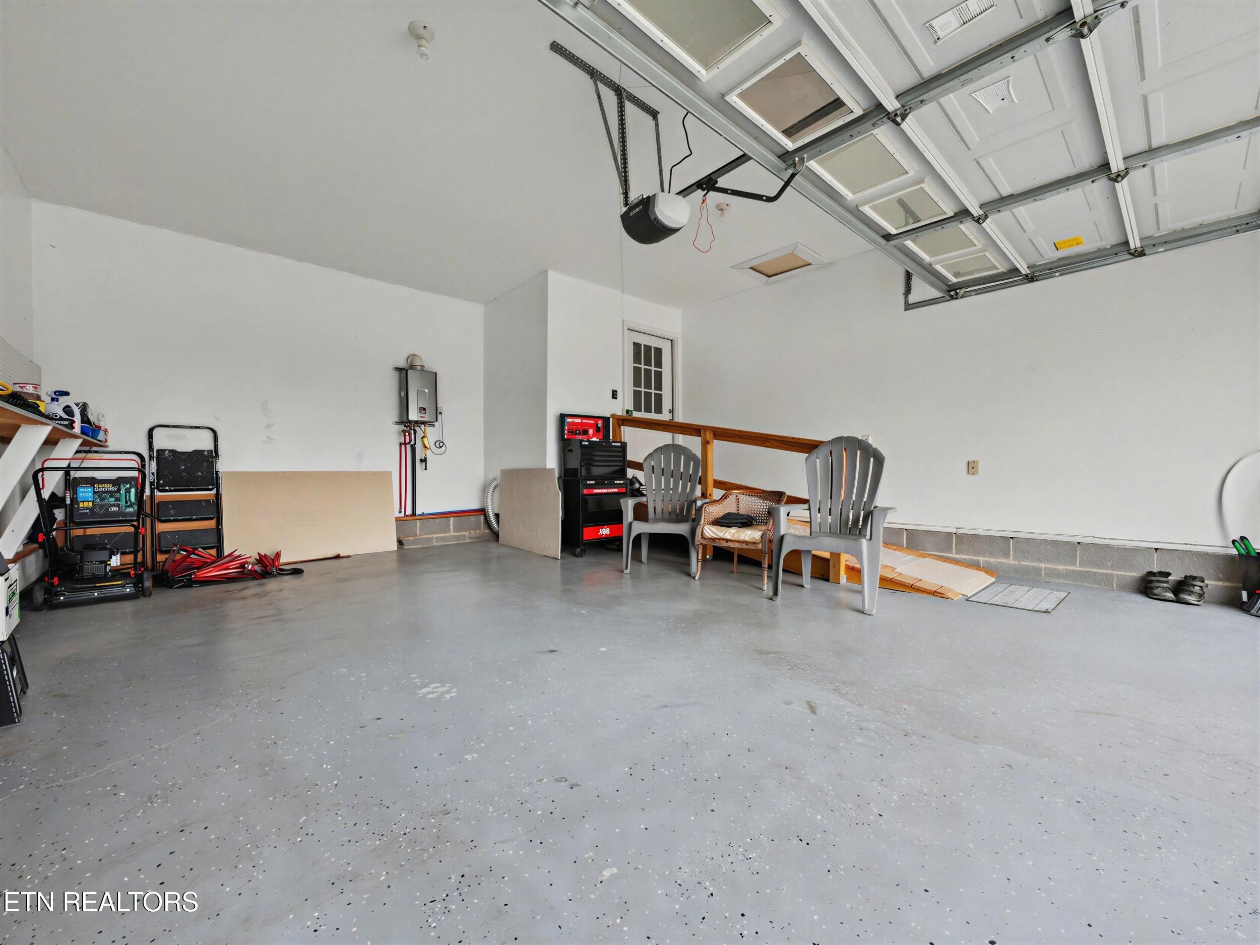 2833 Pinecrest Road Jacksboro TN 37757