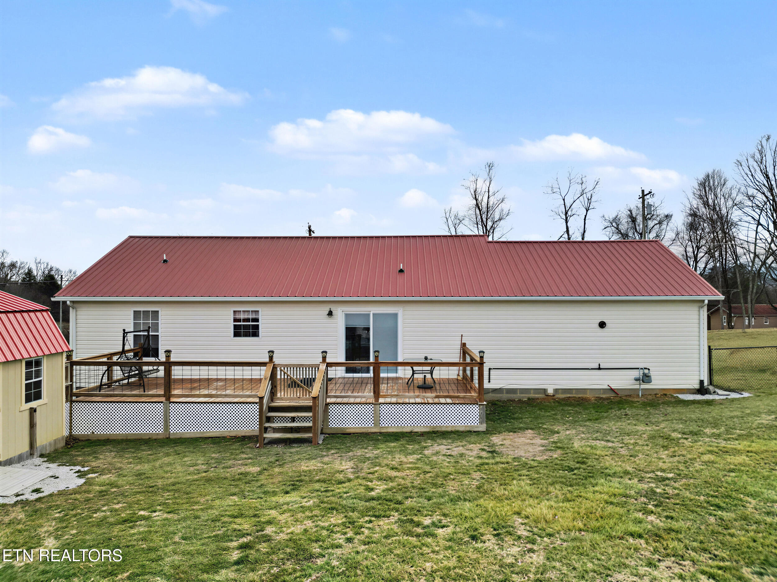 2833 Pinecrest Road Jacksboro TN 37757