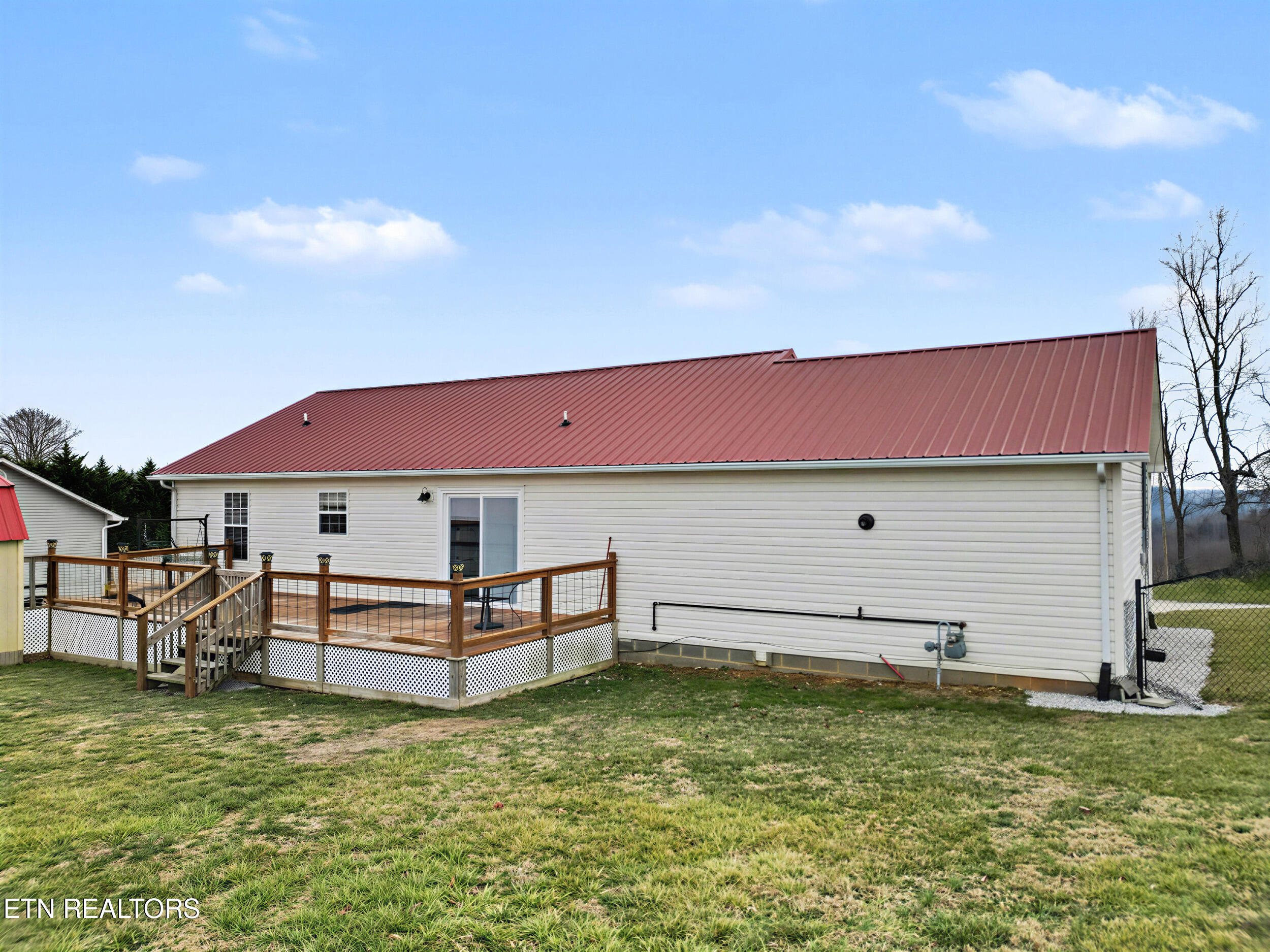 2833 Pinecrest Road Jacksboro TN 37757