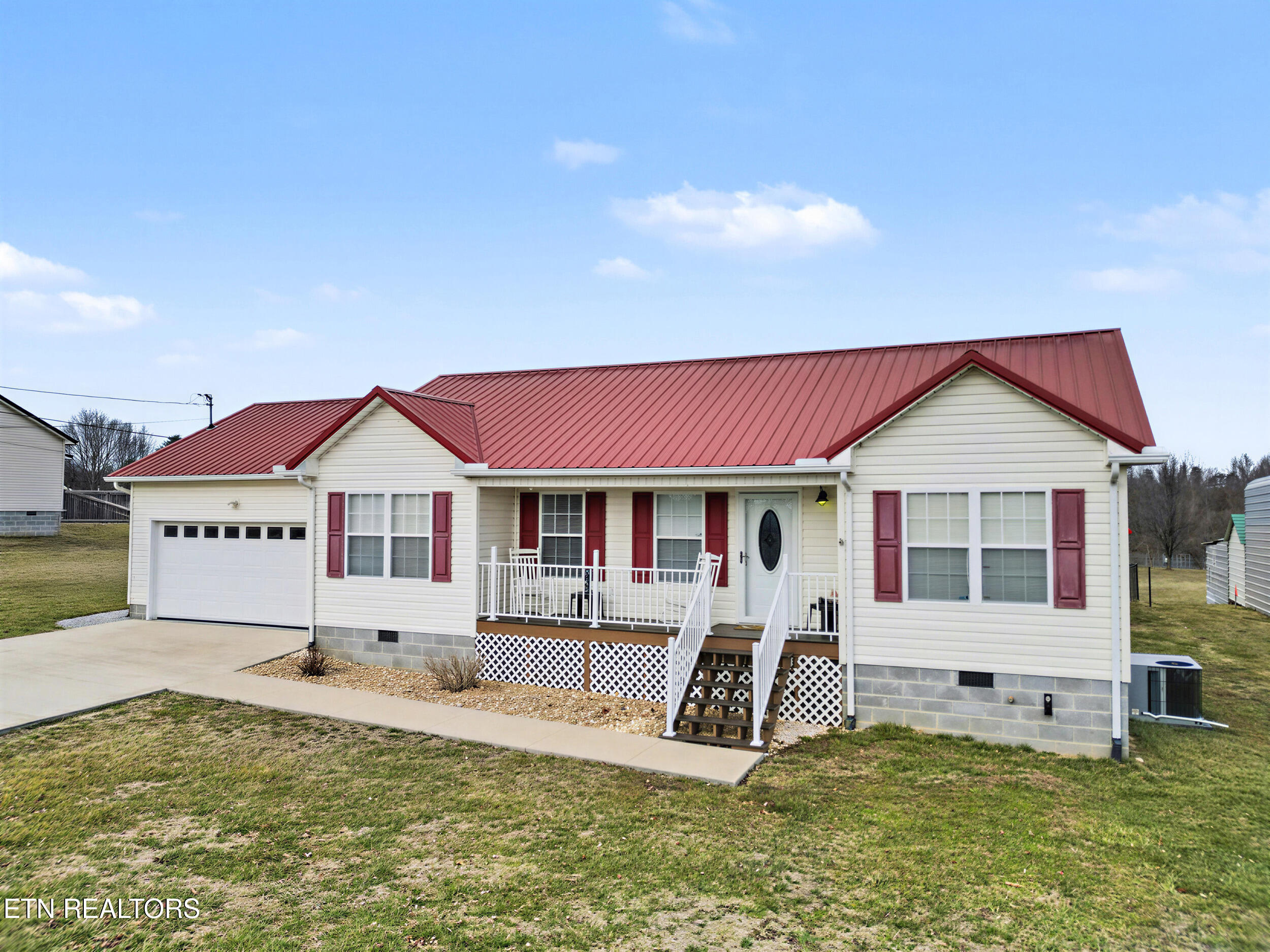 2833 Pinecrest Road Jacksboro TN 37757