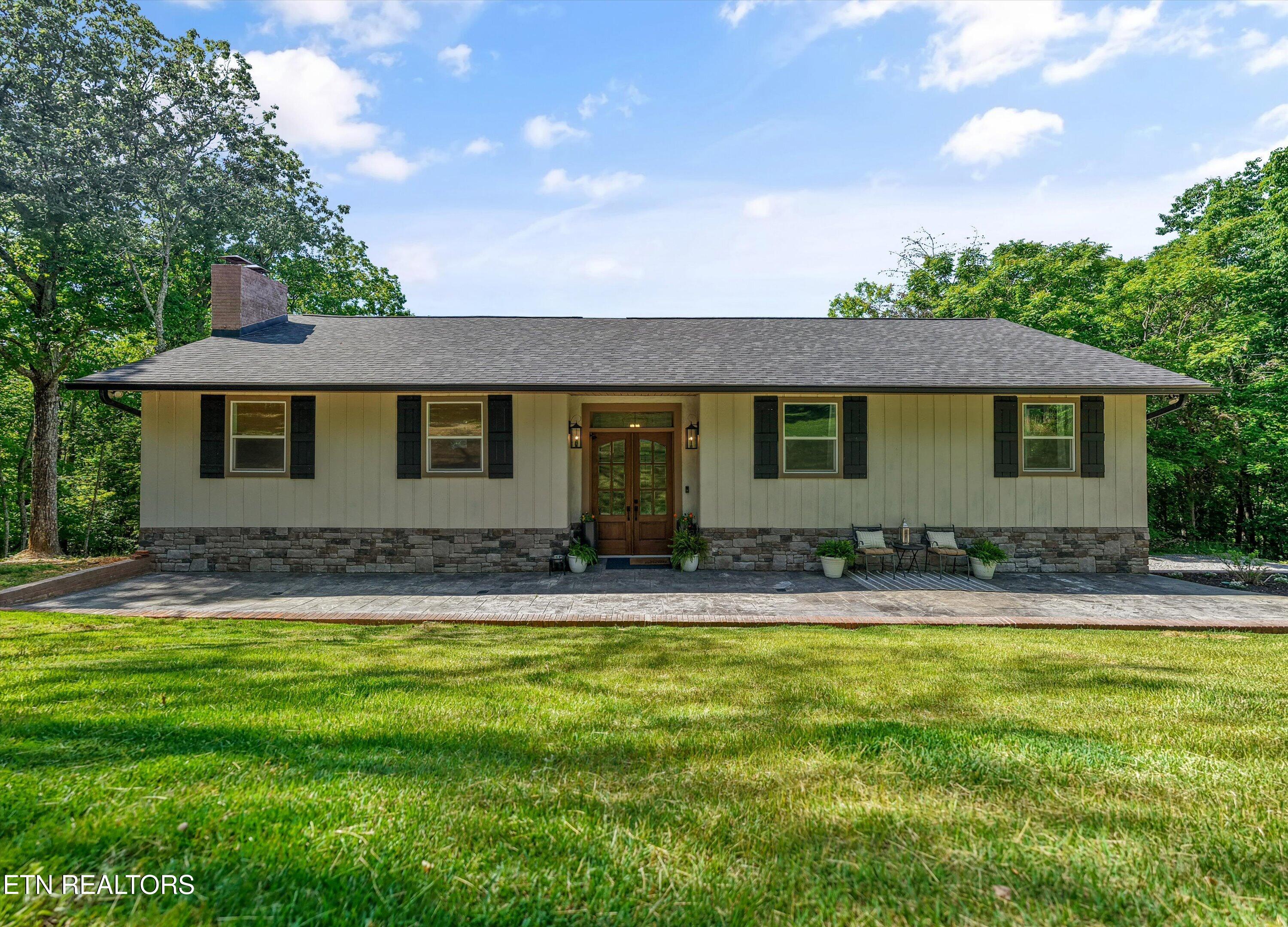 8430 Lakeland Drive Lenoir City TN 37772