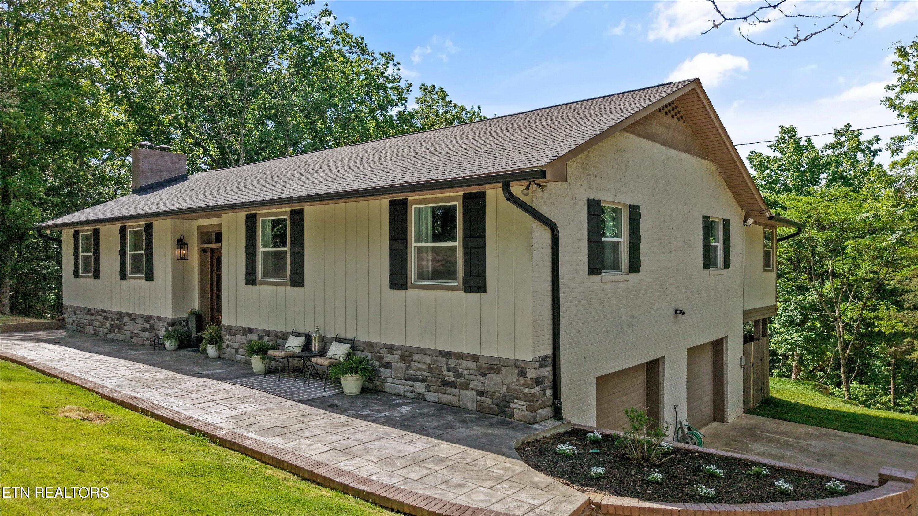 8430 Lakeland Drive Lenoir City TN 37772