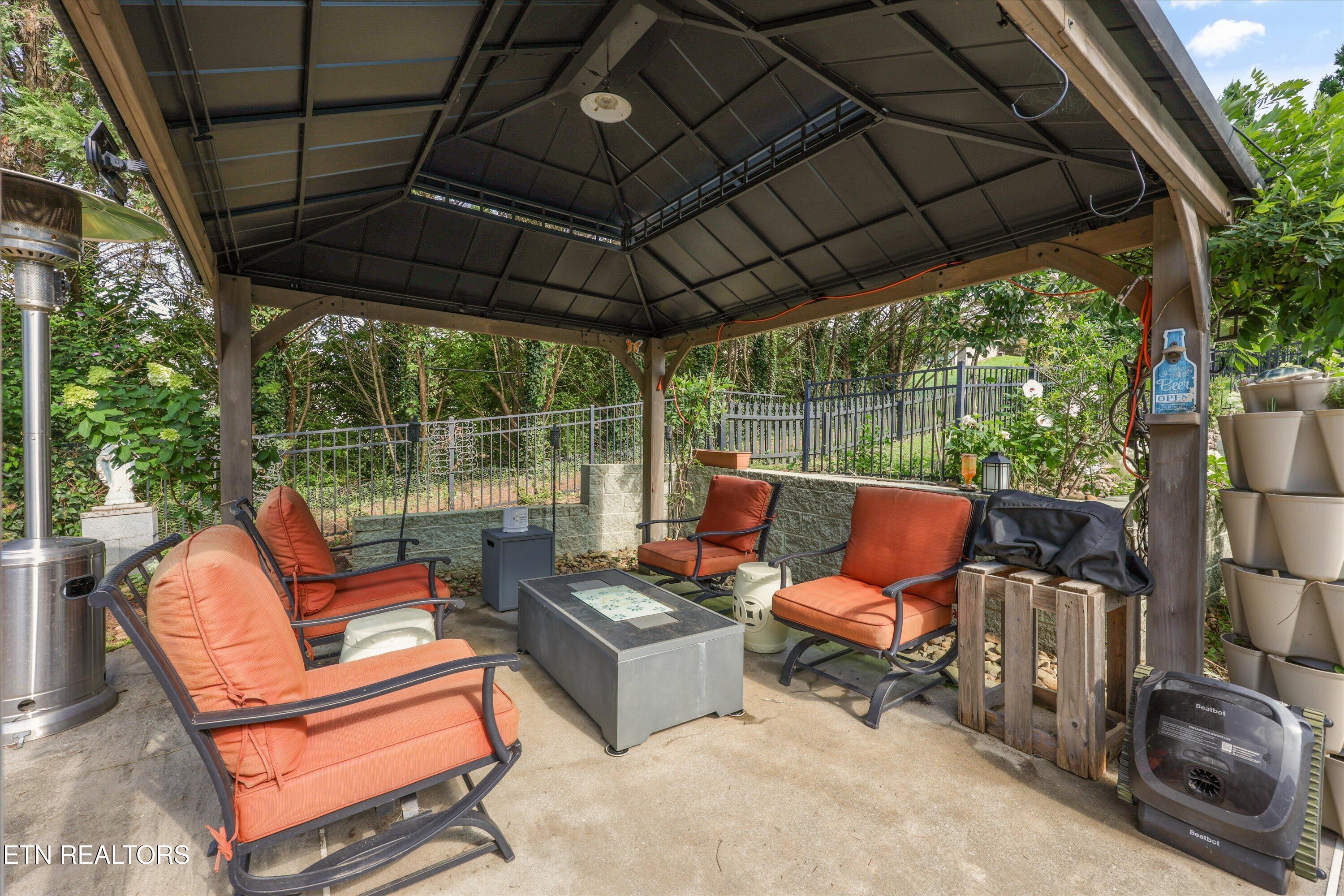 511 Mariner Point Drive Clinton TN 37716