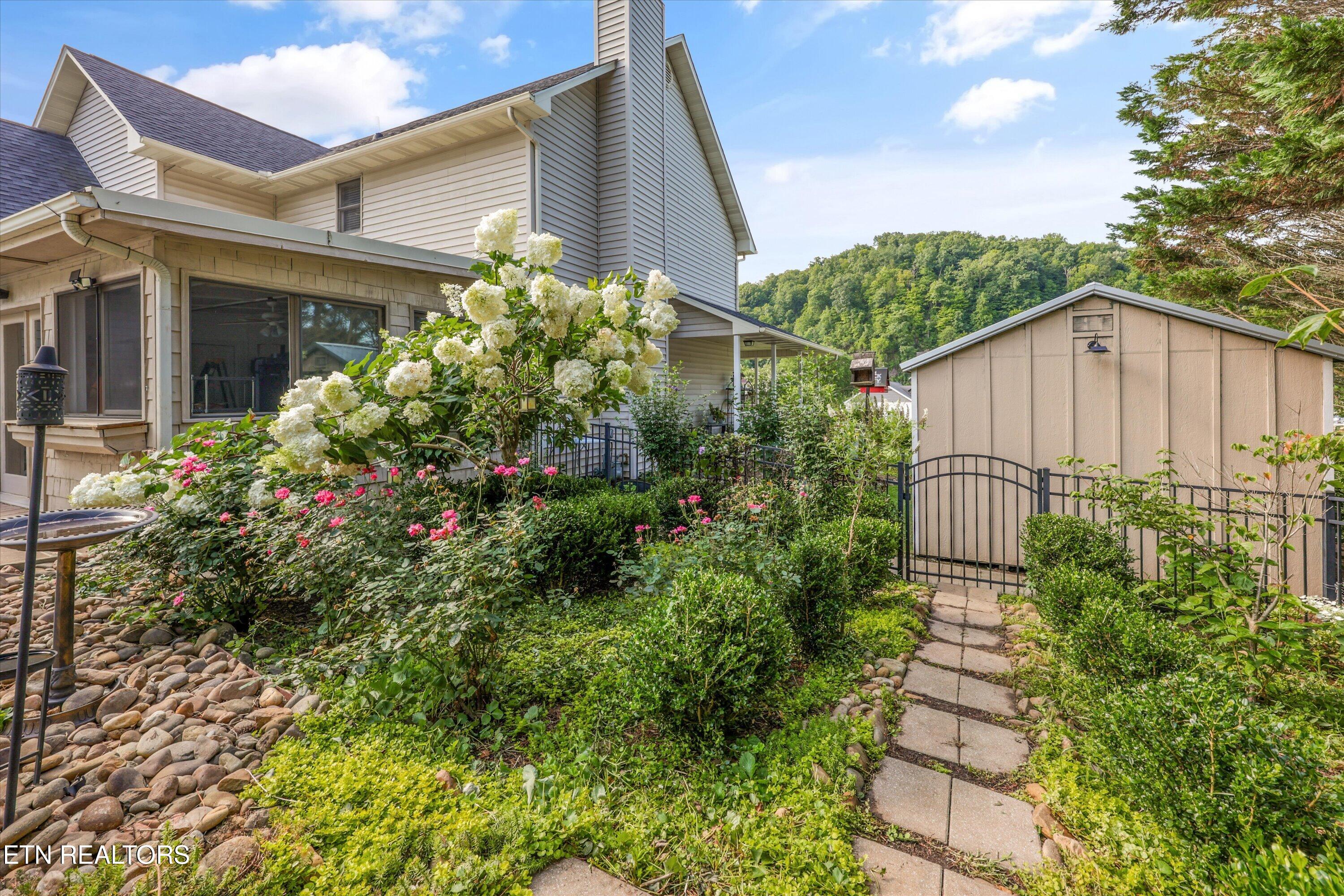 511 Mariner Point Drive Clinton TN 37716