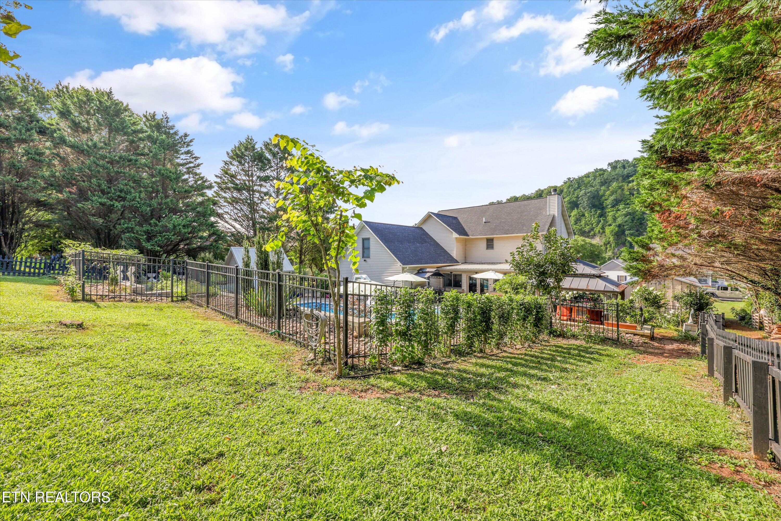 511 Mariner Point Drive Clinton TN 37716