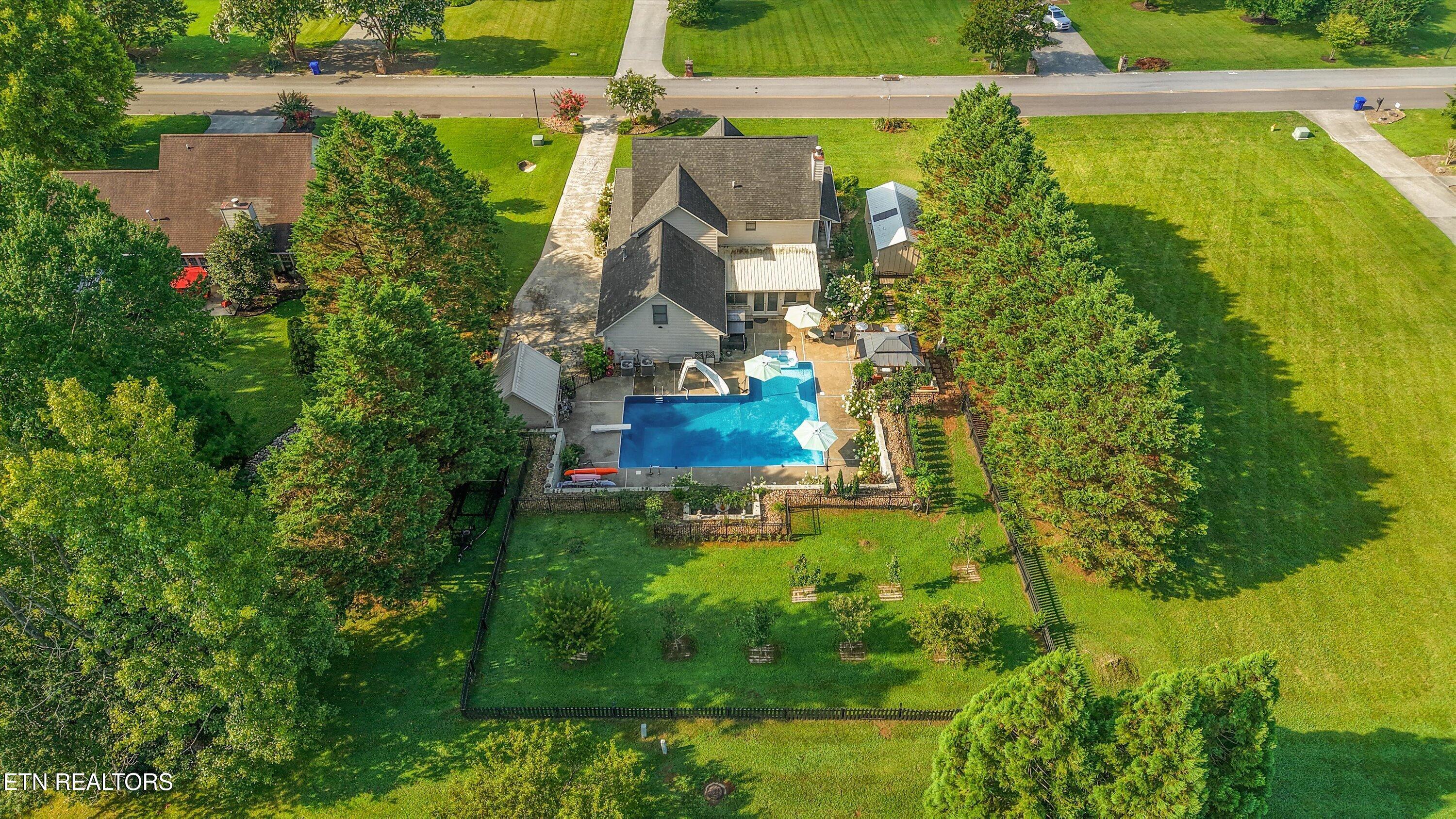 511 Mariner Point Drive Clinton TN 37716