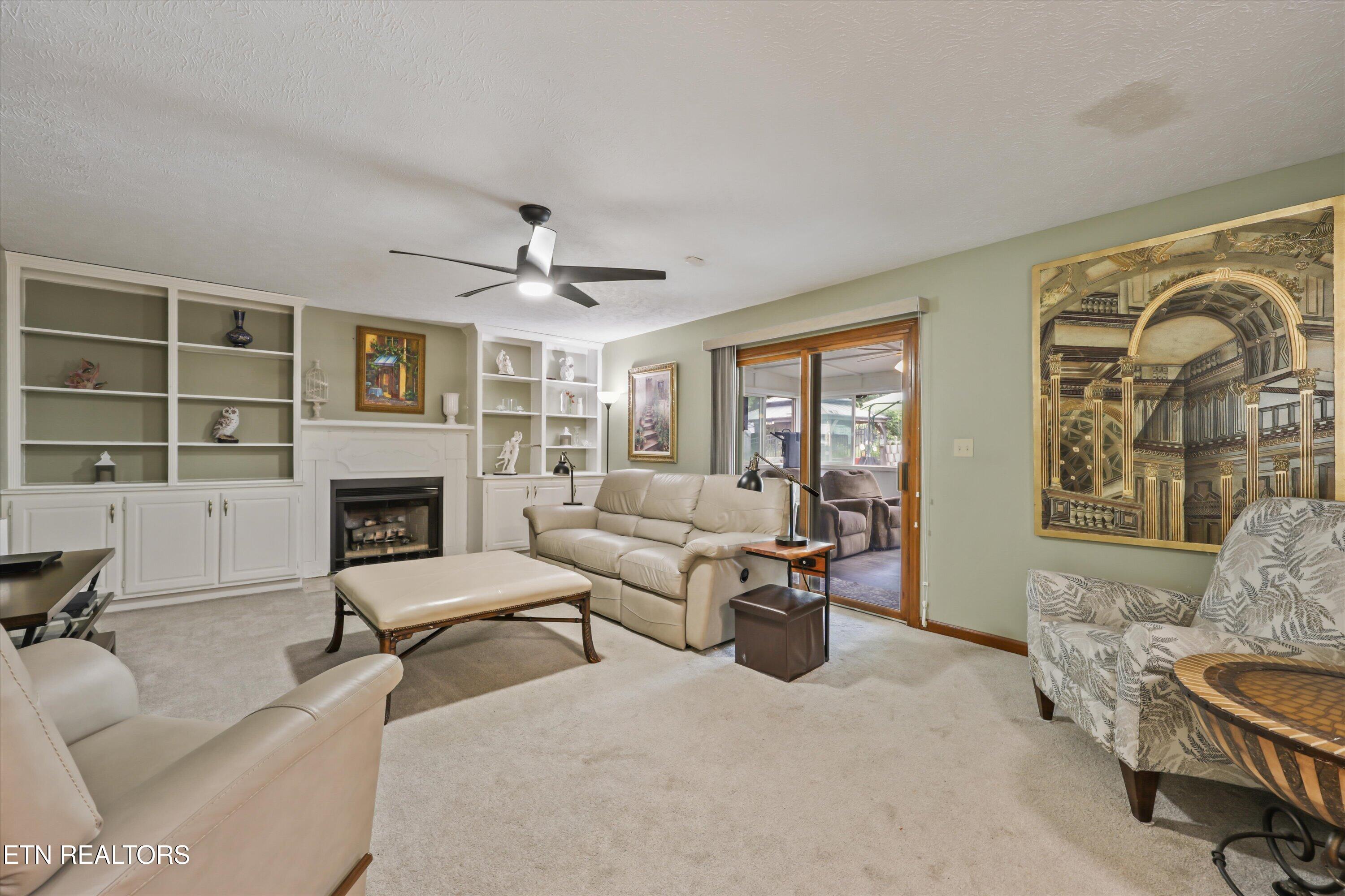 511 Mariner Point Drive Clinton TN 37716