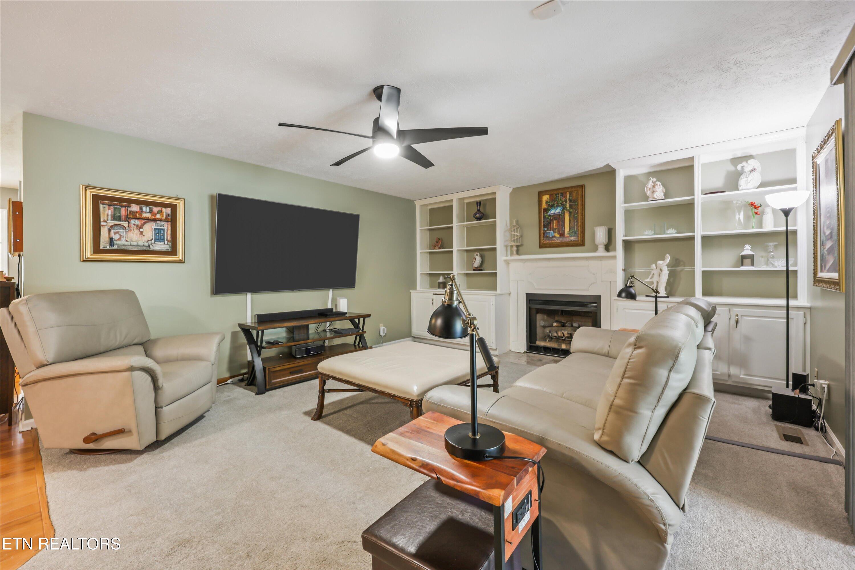 511 Mariner Point Drive Clinton TN 37716