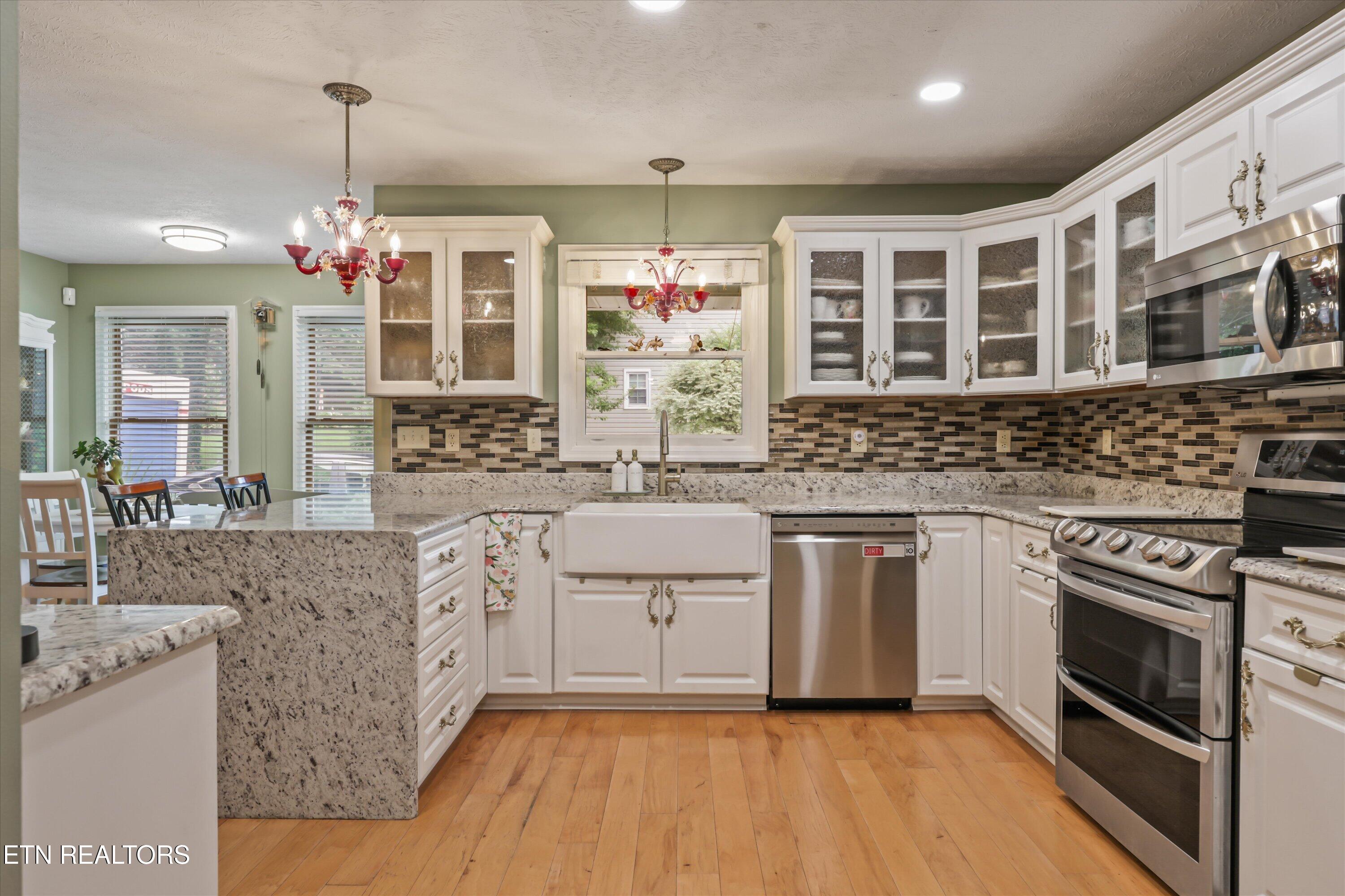 511 Mariner Point Drive Clinton TN 37716
