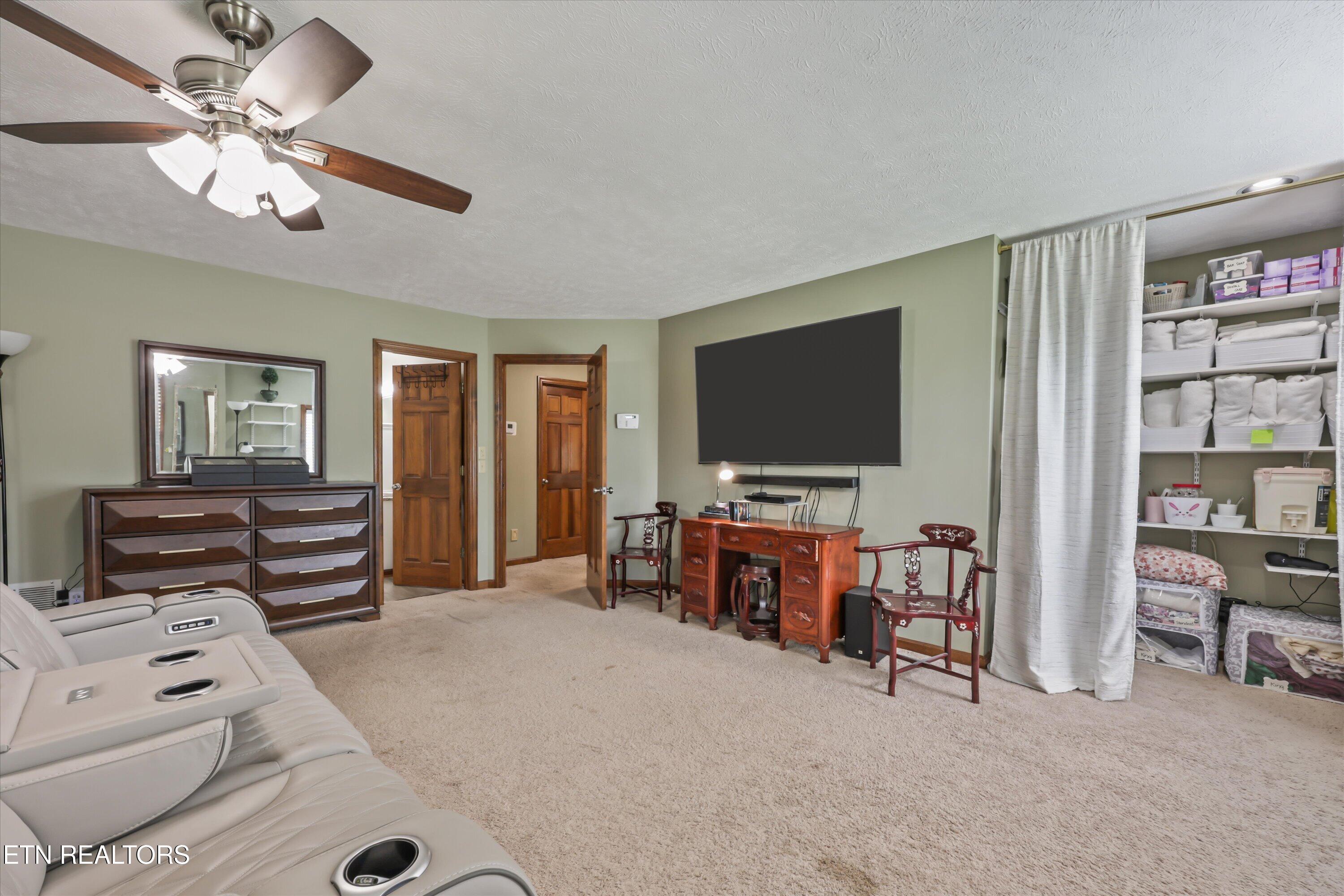 511 Mariner Point Drive Clinton TN 37716