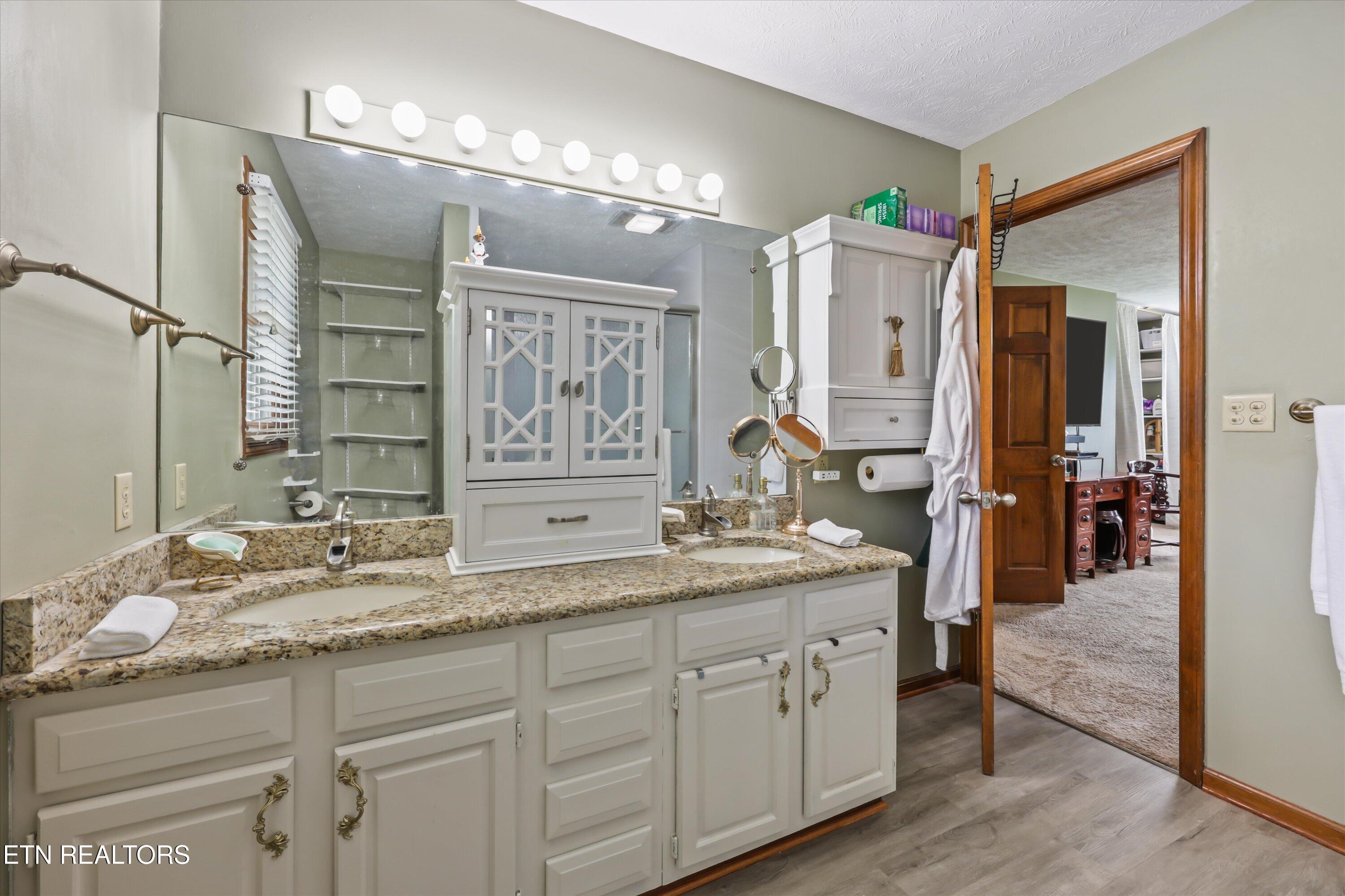 511 Mariner Point Drive Clinton TN 37716